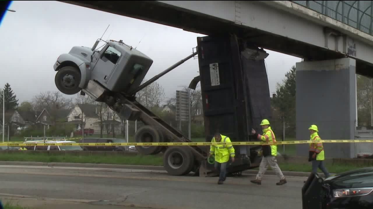 23 Truck Drivers Who Swore They Could Fit Under That Bridge