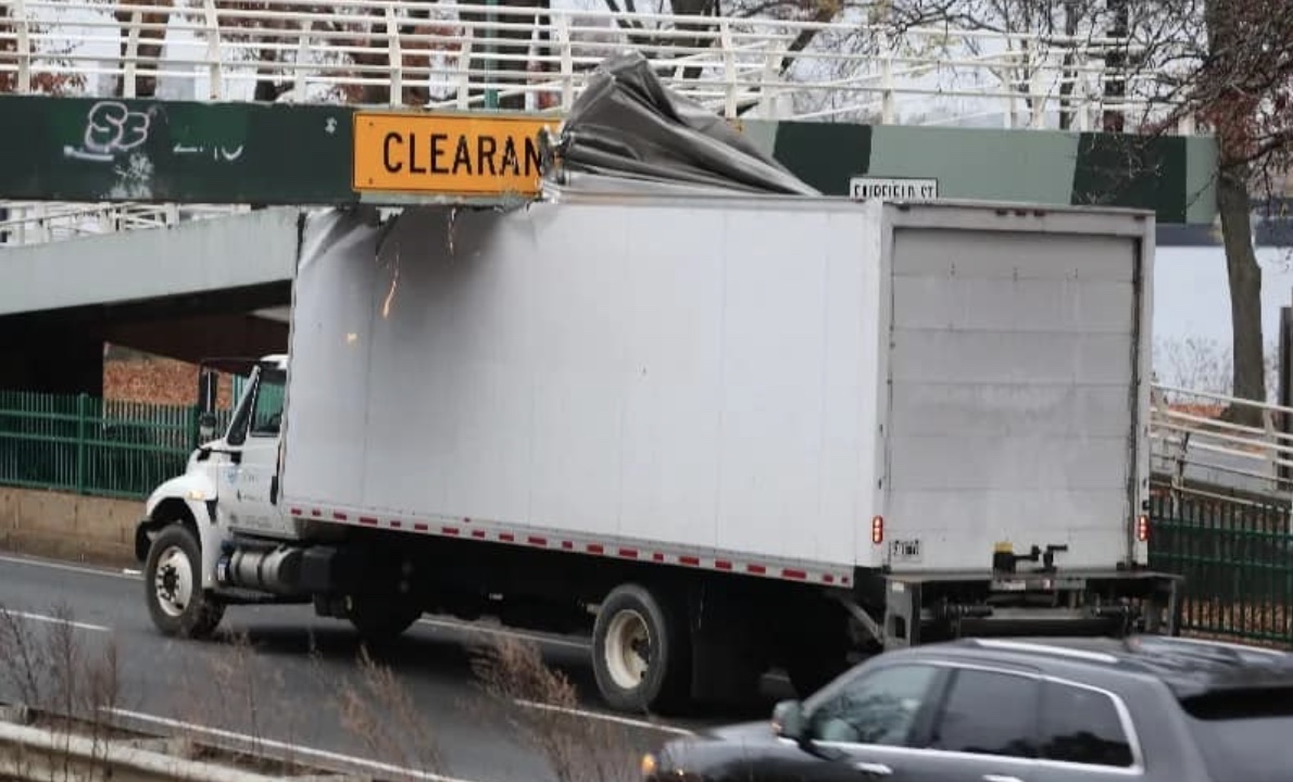 23 Truck Drivers Who Swore They Could Fit Under That Bridge