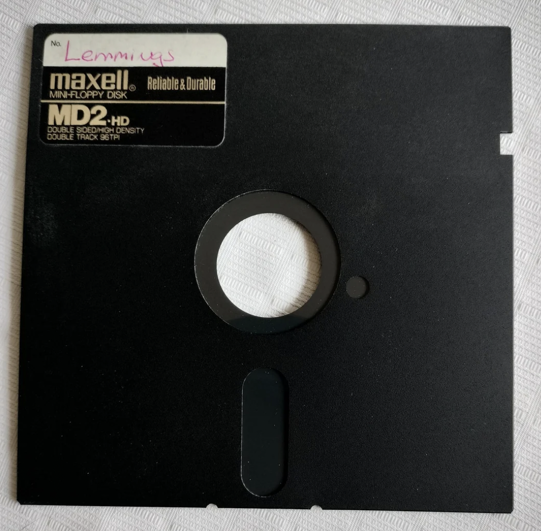 paper - "Lemmings maxell Reliable & Durable MinFloppy Disk MD2 Hd Double Sidedhoh Density Double Track 96TP