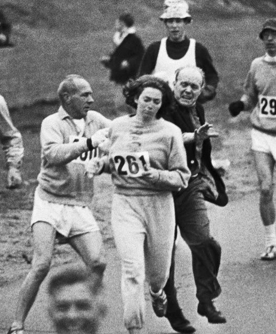 After realizing a woman was running, organizer Jock Semple went after her to stop her. However, Switzer's boyfriend and other runners provided a protective shield to protect her for the entire marathon.