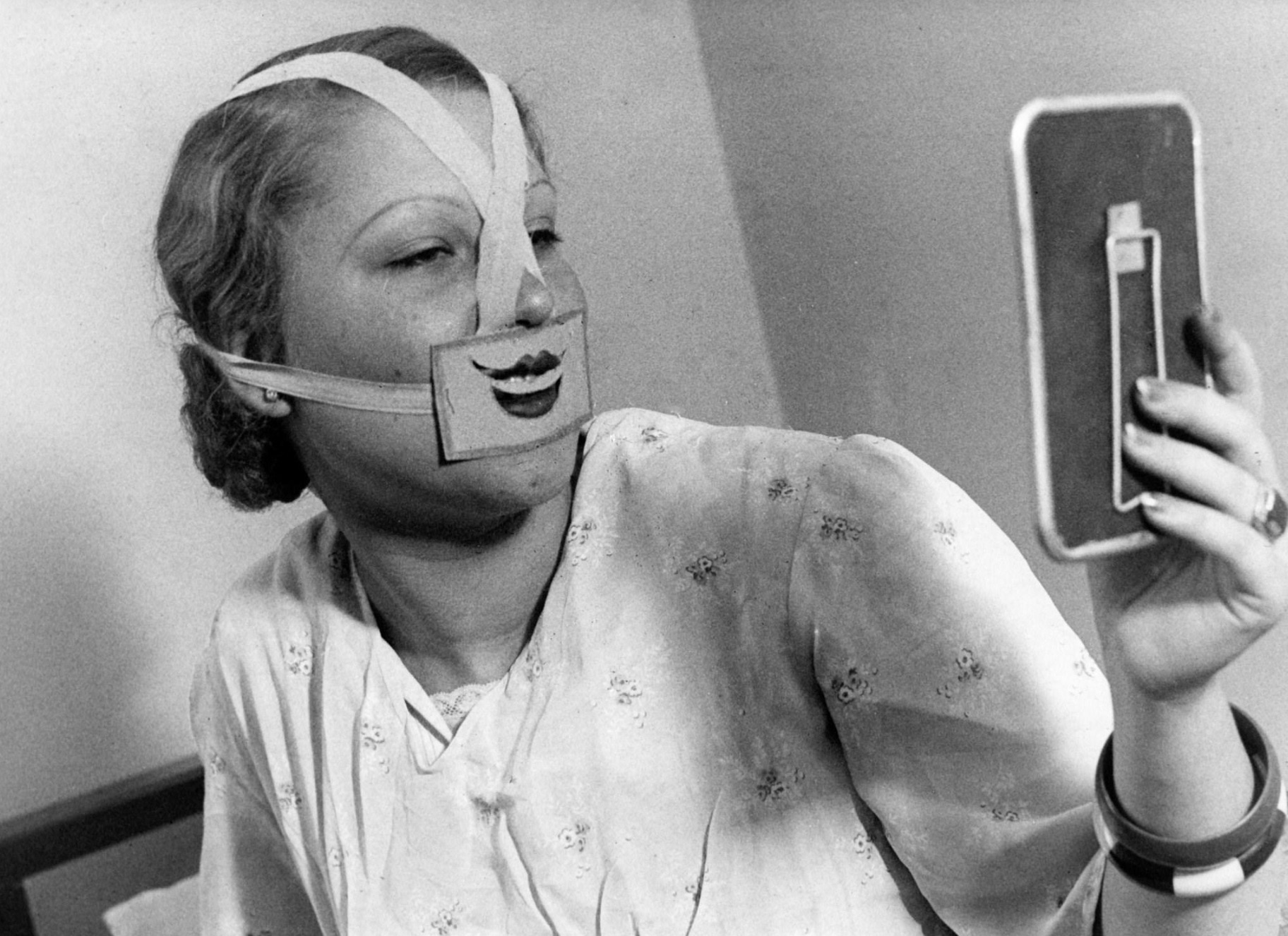 anti depression mask 1930s