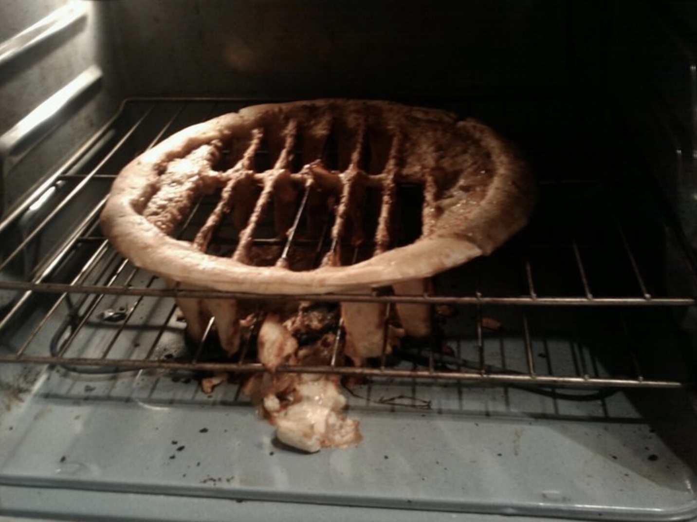 28 Pizza Disasters We Wouldn’t Wish On Our Worst Enemies