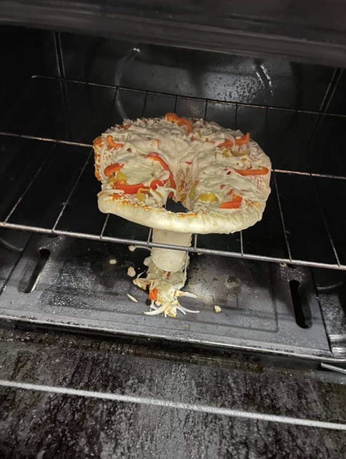 28 Pizza Disasters We Wouldn’t Wish On Our Worst Enemies