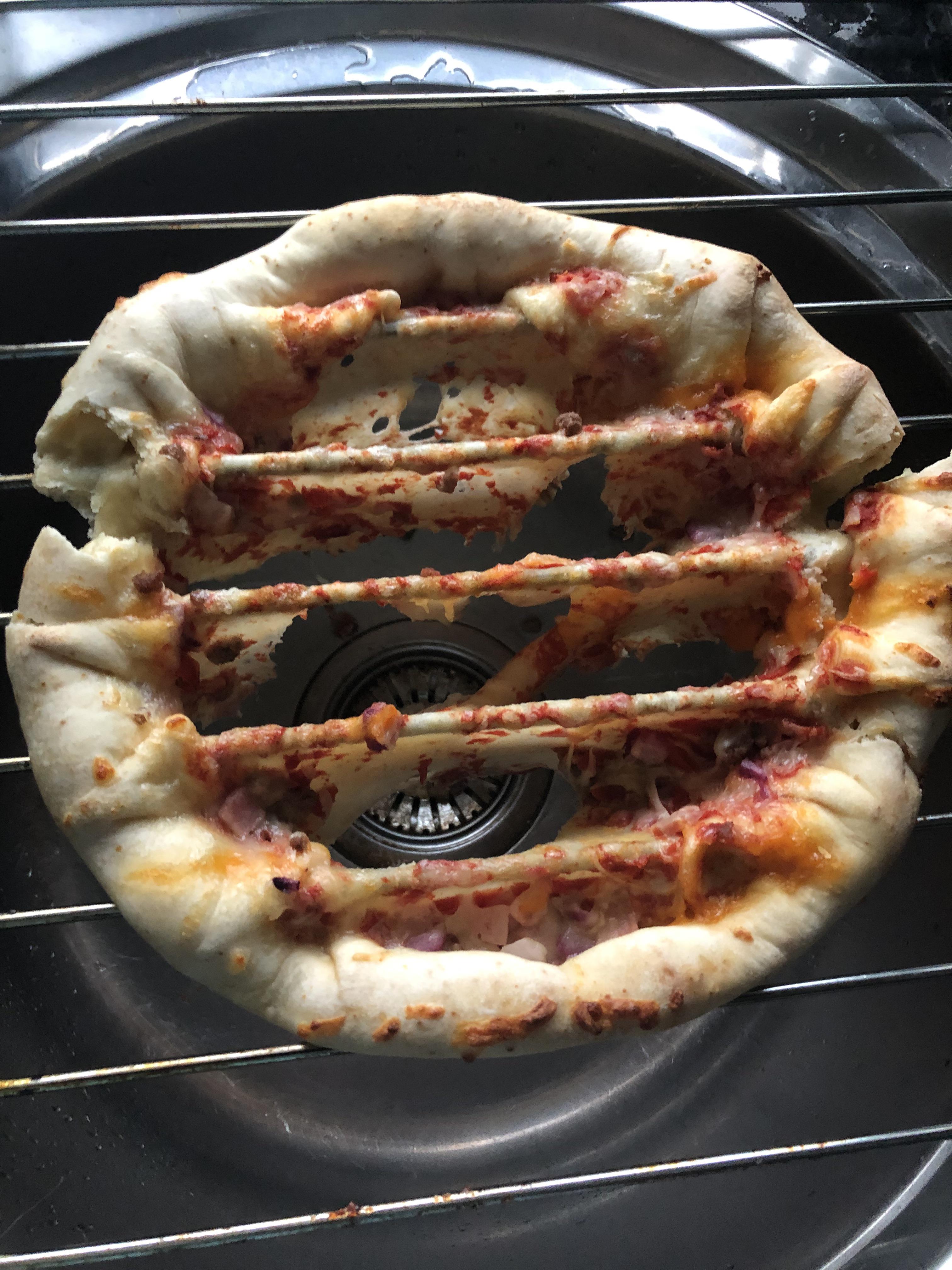 28 Pizza Disasters We Wouldn’t Wish On Our Worst Enemies