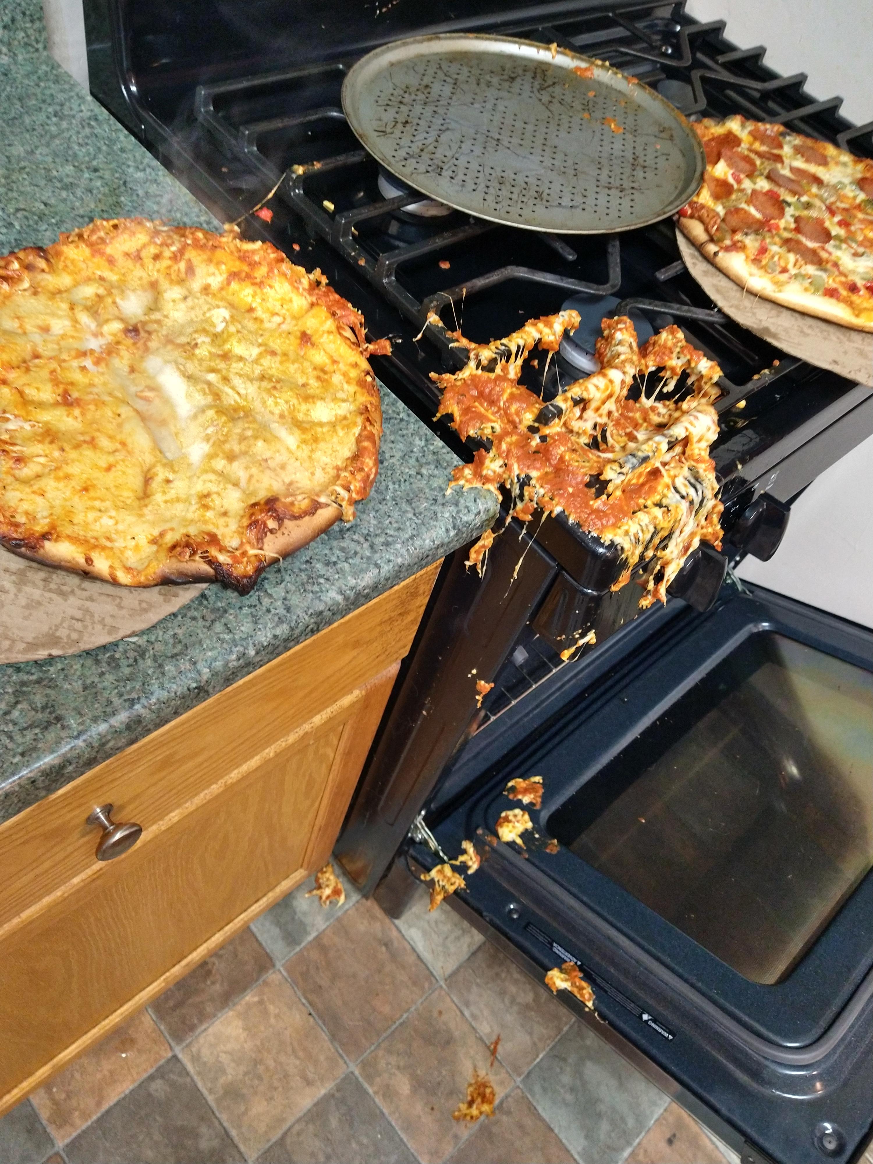 28 Pizza Disasters We Wouldn’t Wish On Our Worst Enemies