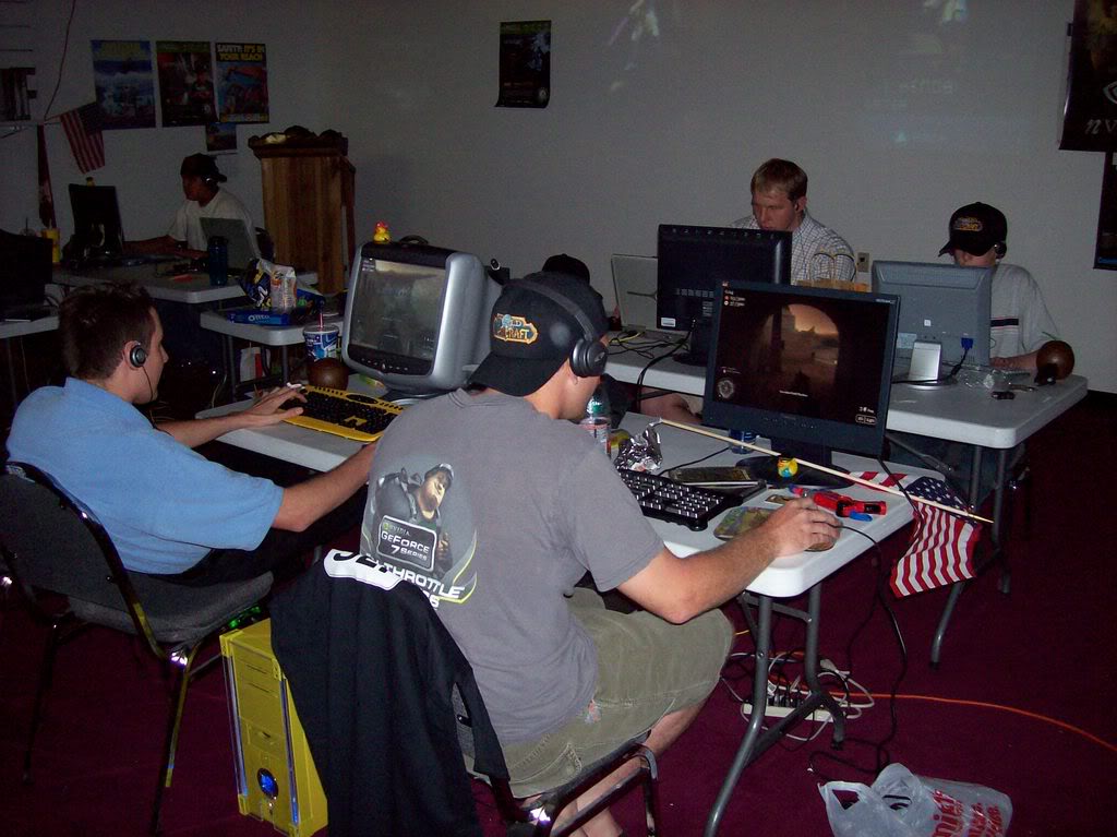 30 Pictures of LAN Parties You Can Smell