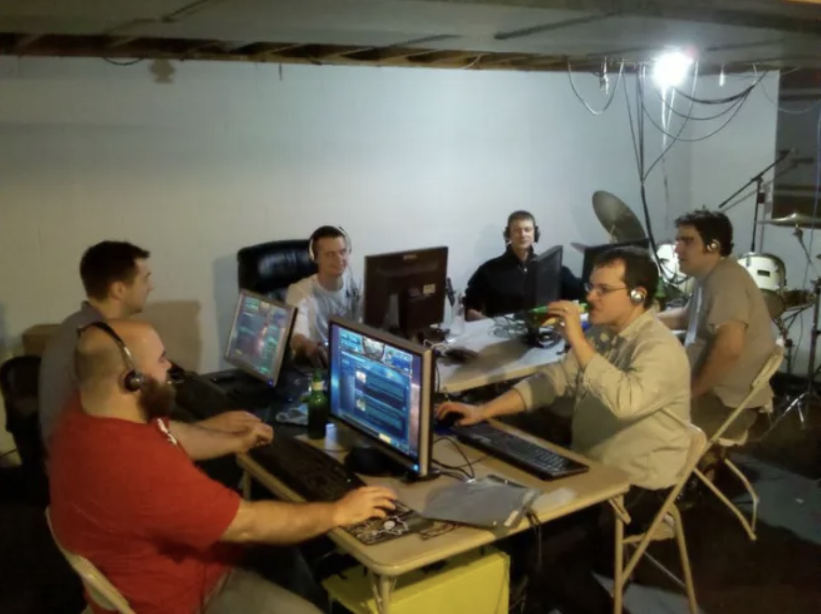 30 Pictures of LAN Parties You Can Smell