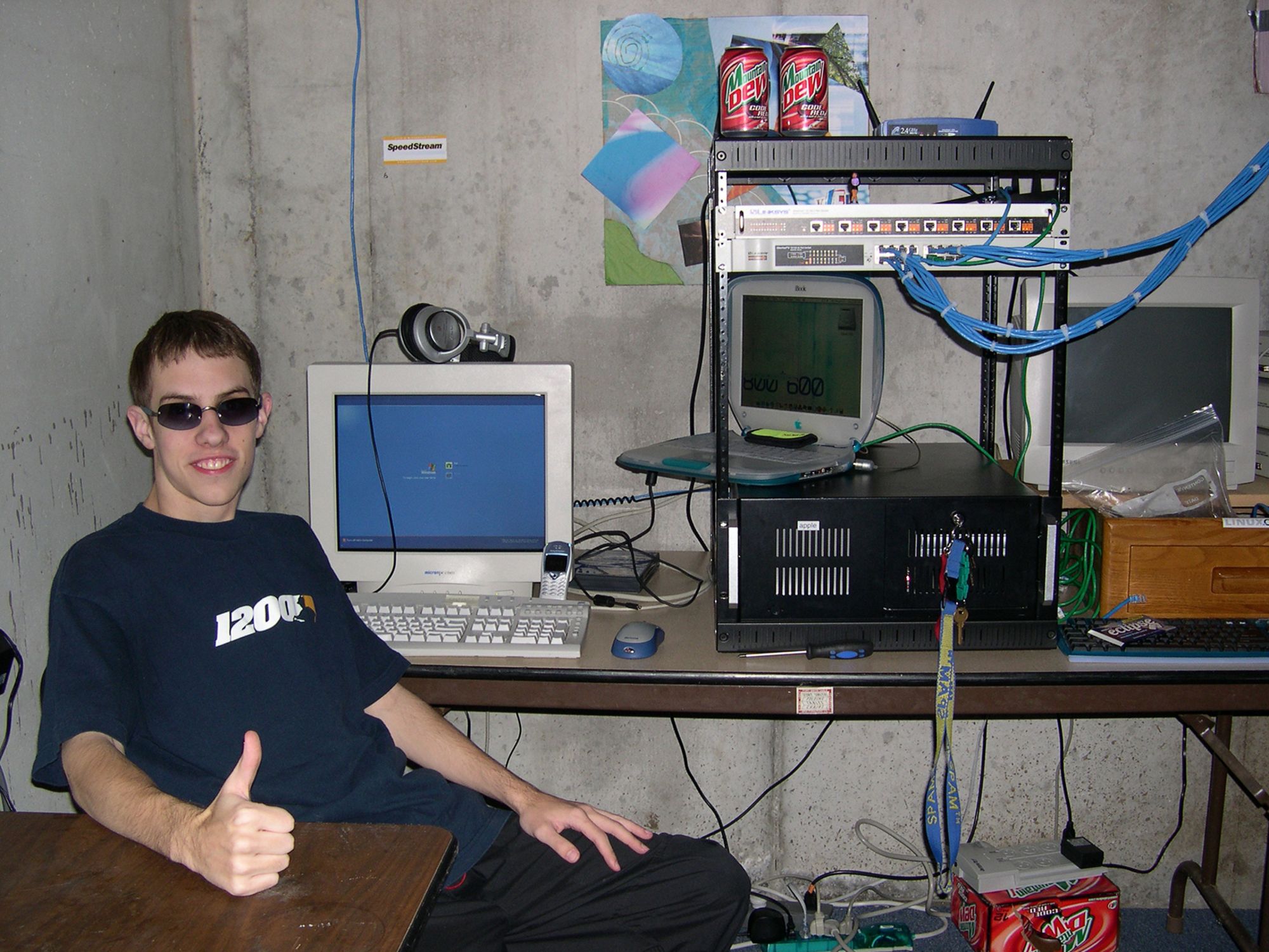 30 Pictures of LAN Parties You Can Smell