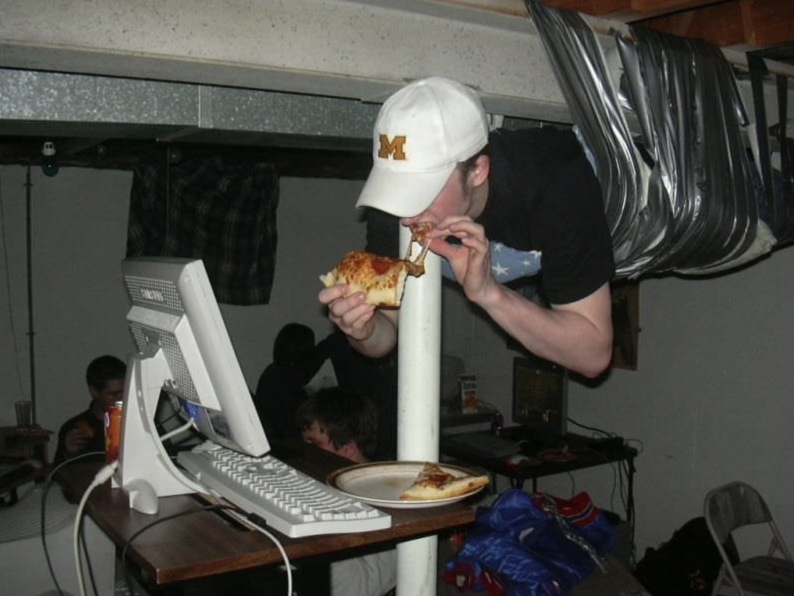 30 Pictures of LAN Parties You Can Smell