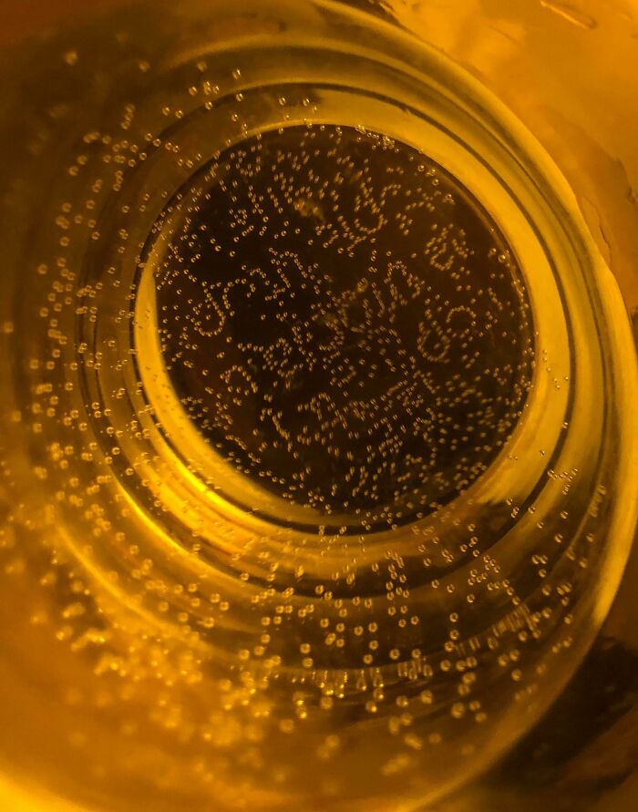 The carbonation bubbles look like an alien language.