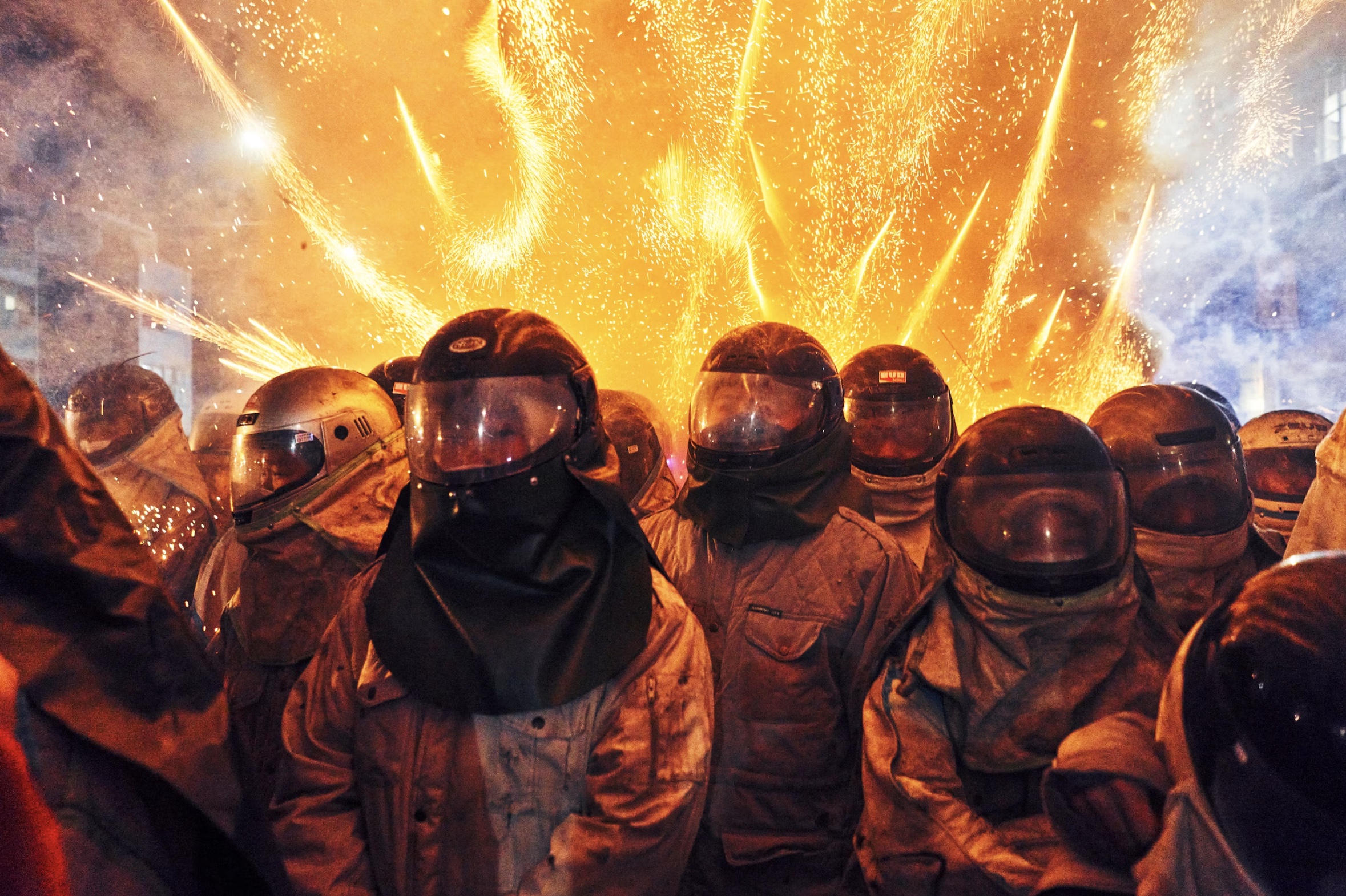 33 Pics of China’s New Year Celebrations Putting Us to Shame