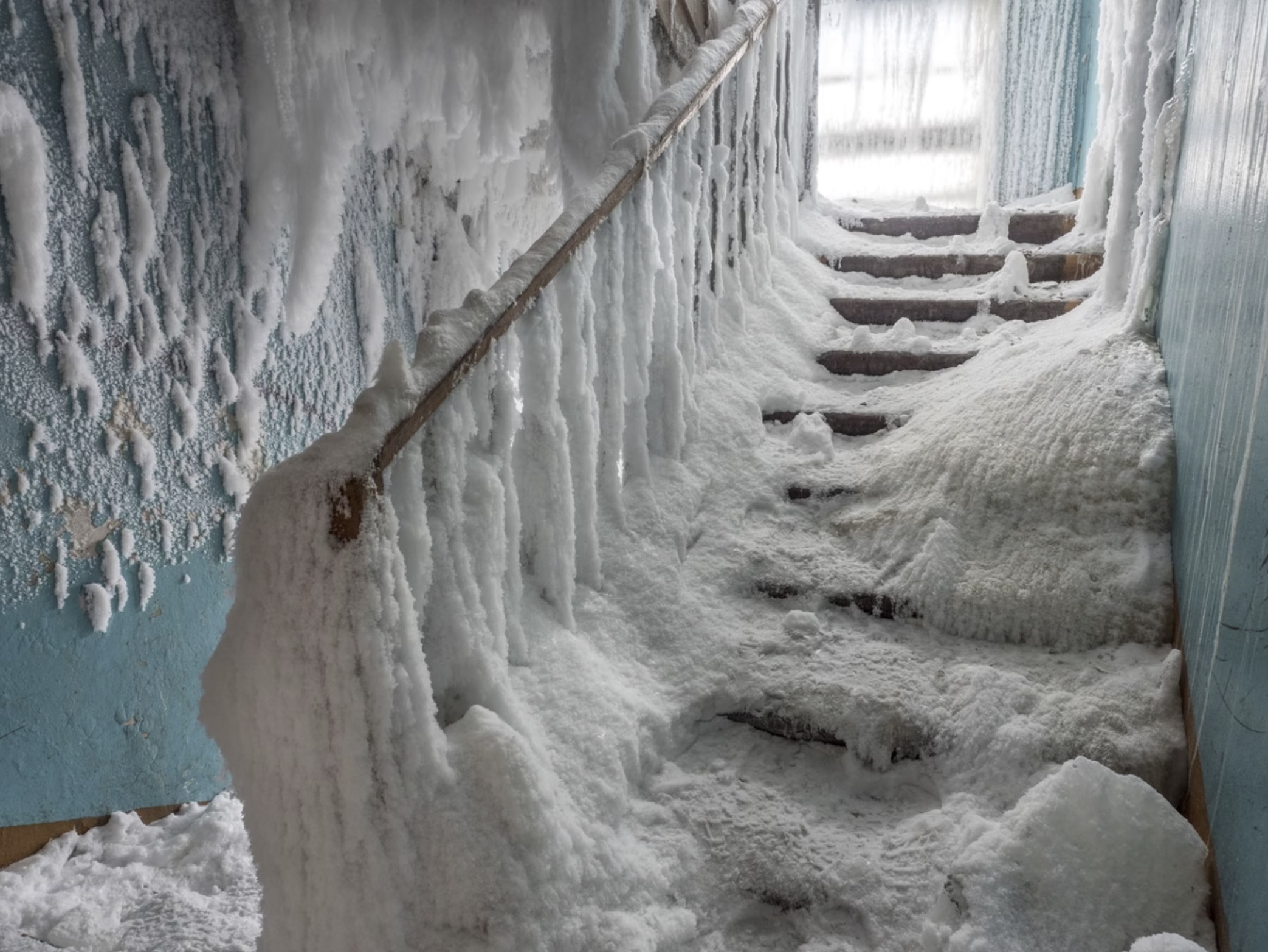 43 Ice Storms That Turned the World into a Winter Wasteland