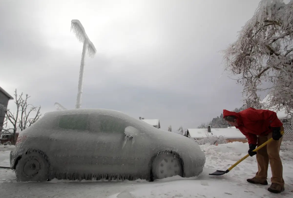 43 Ice Storms That Turned the World into a Winter Wasteland