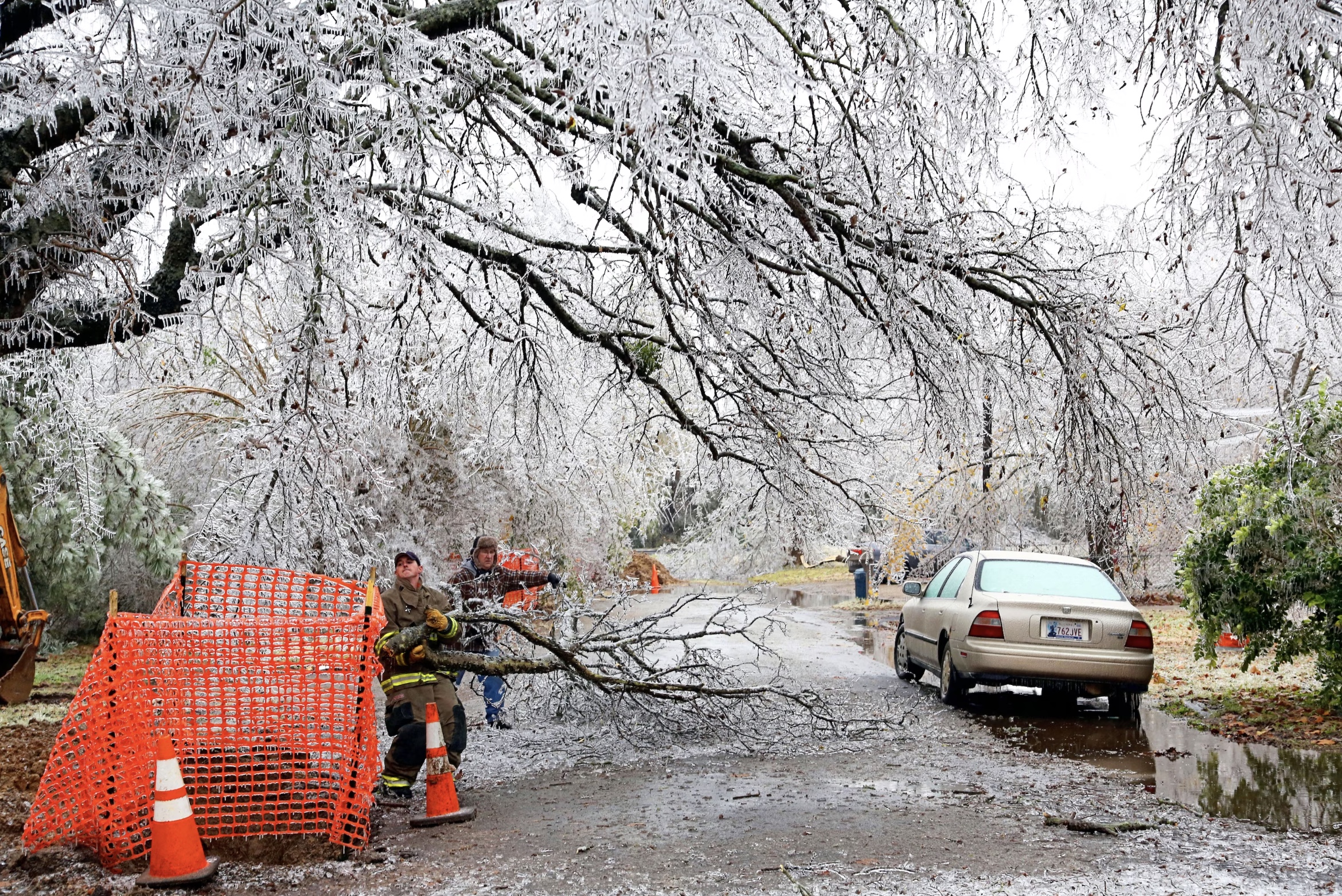 43 Ice Storms That Turned the World into a Winter Wasteland