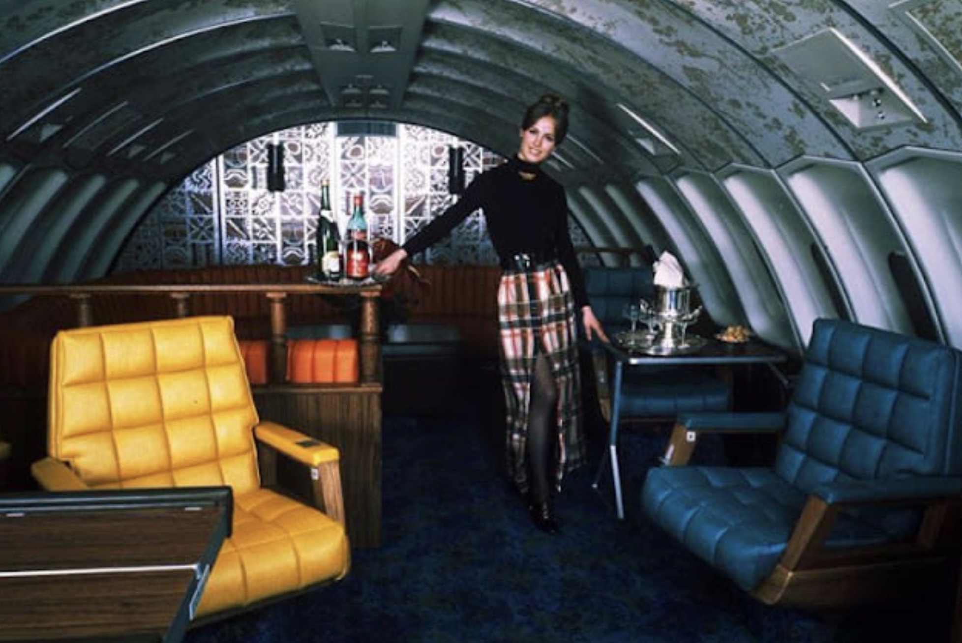 Cocktail lounge, Boeing 747, 1970s.