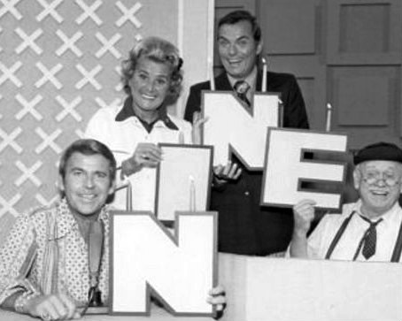 peter marshall hollywood squares - Xxx Xxx Xx 1 N E