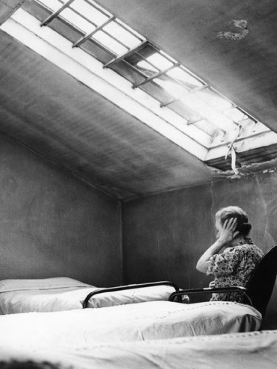 50 Vintage Pics from Inside Insane Asylums | eBaum's World