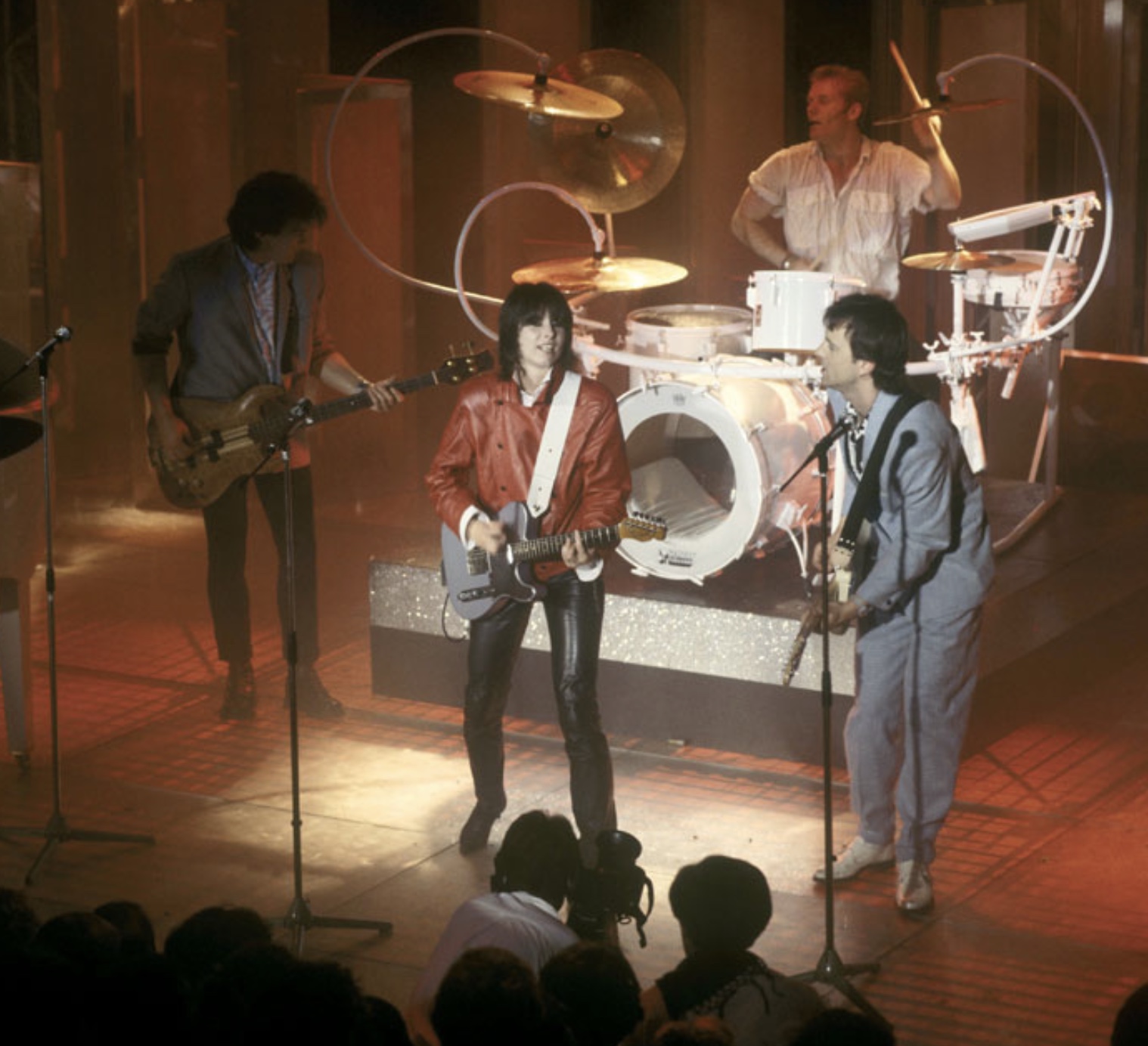 19 Pics Remembering The Pretenders, The Band That Gave Us Chrissie Hynde