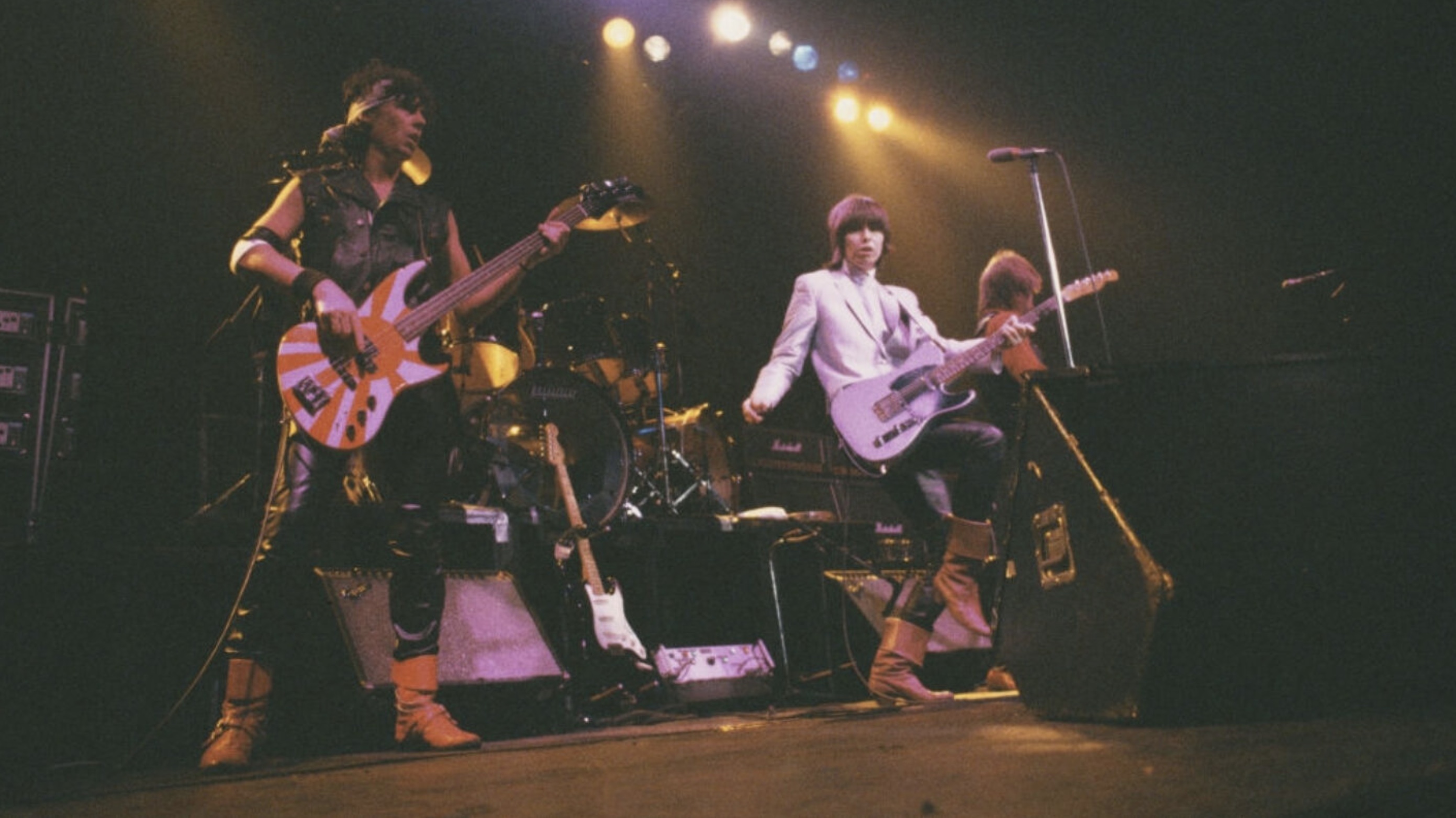 19 Pics Remembering The Pretenders, The Band That Gave Us Chrissie Hynde