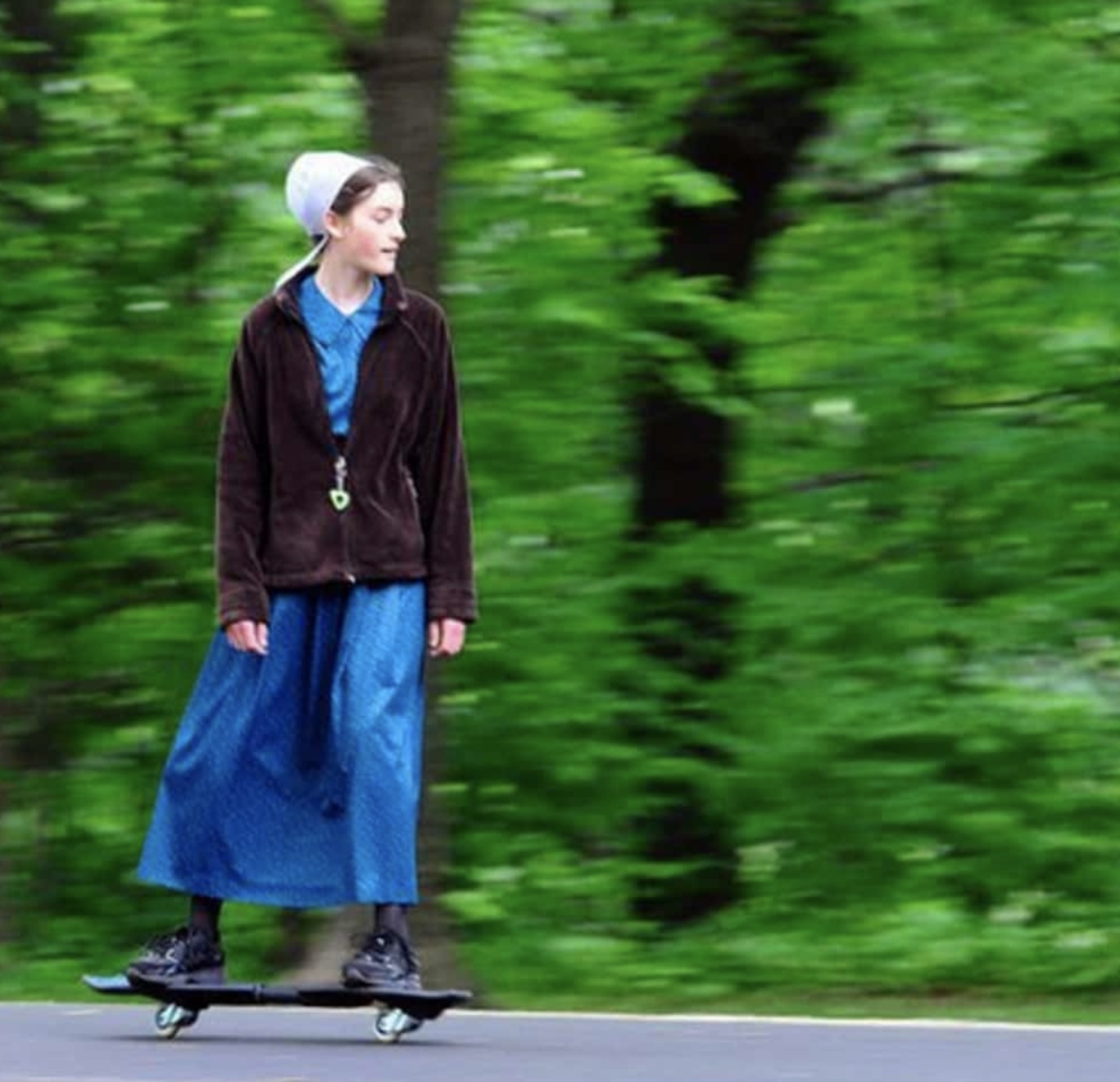 21 Out-Of-Place Amish People