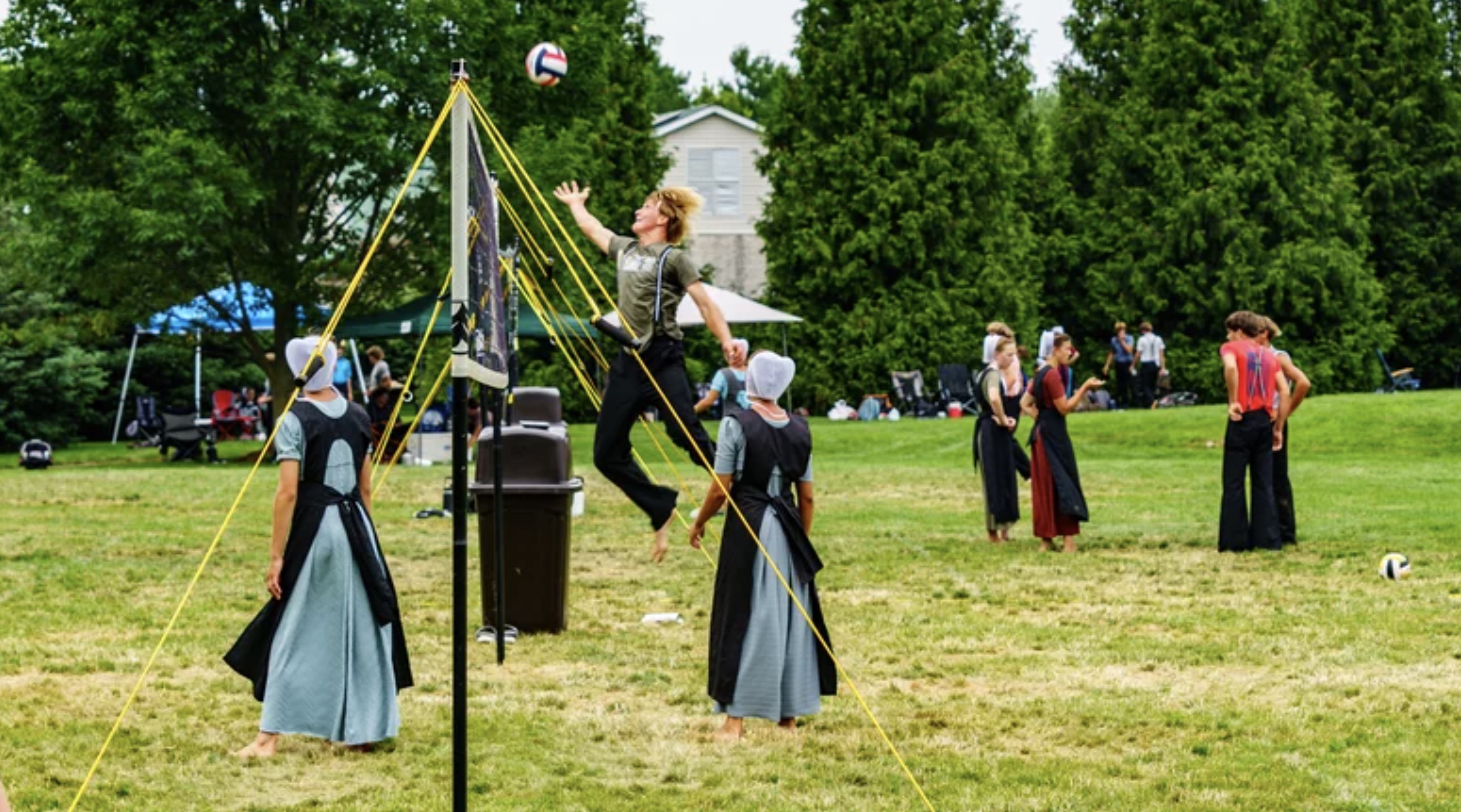 21 Out-Of-Place Amish People