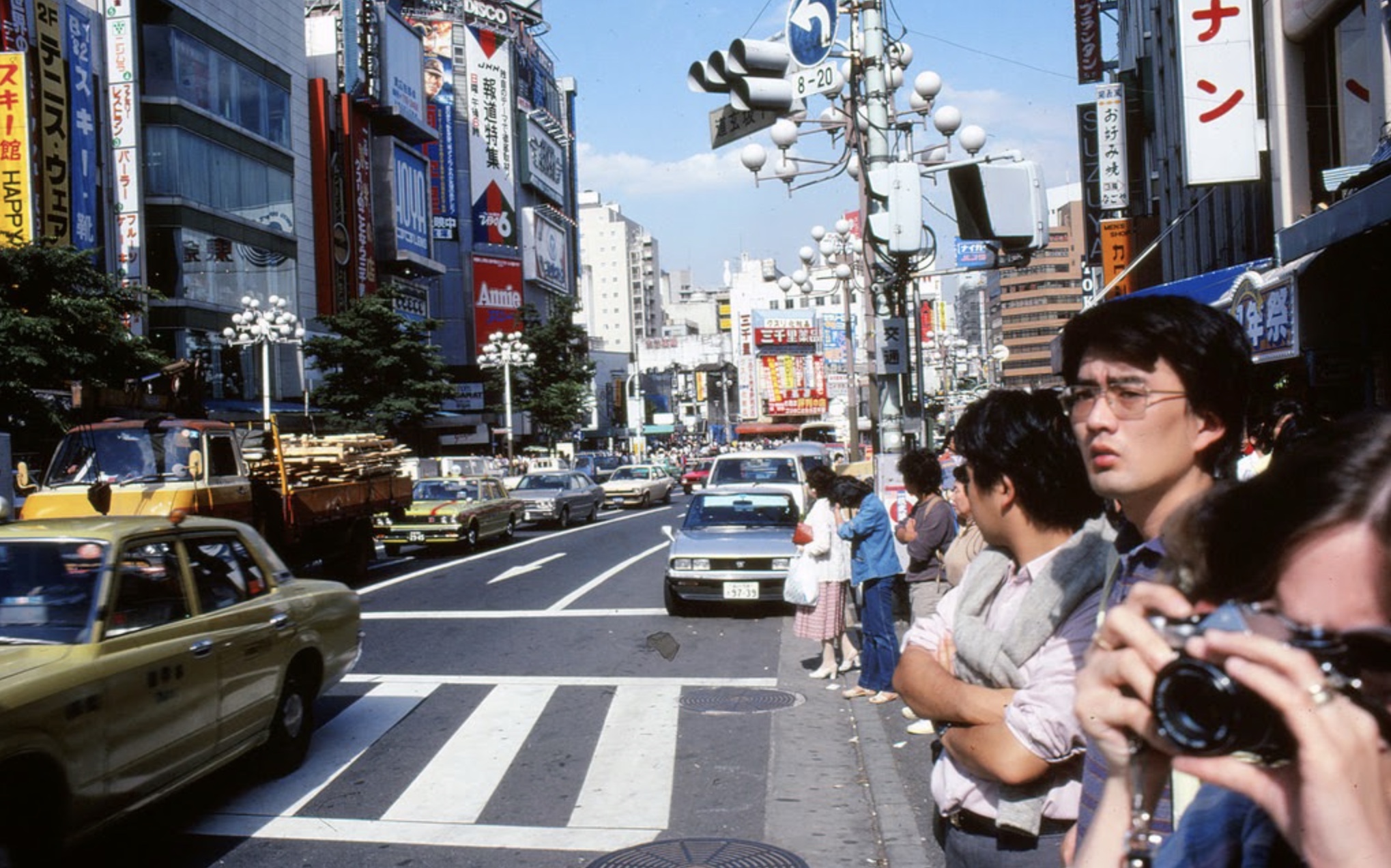 24 Photos of What Life Was Like in 1980s Japan