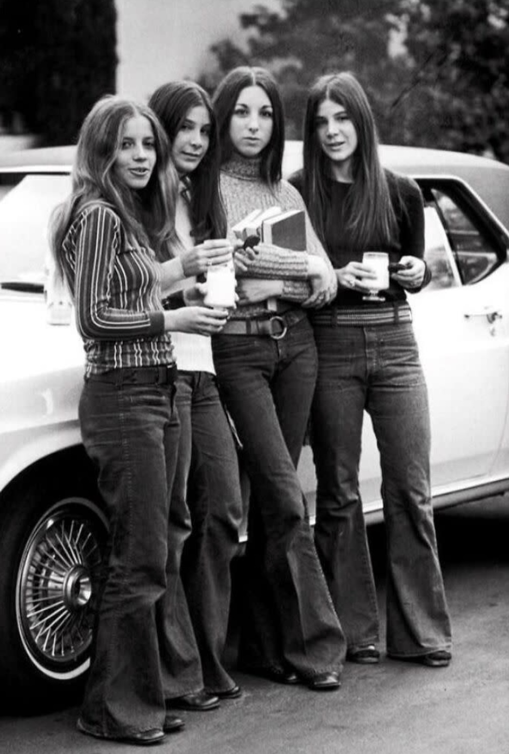 24 Photos of People Loving Life in the 70s