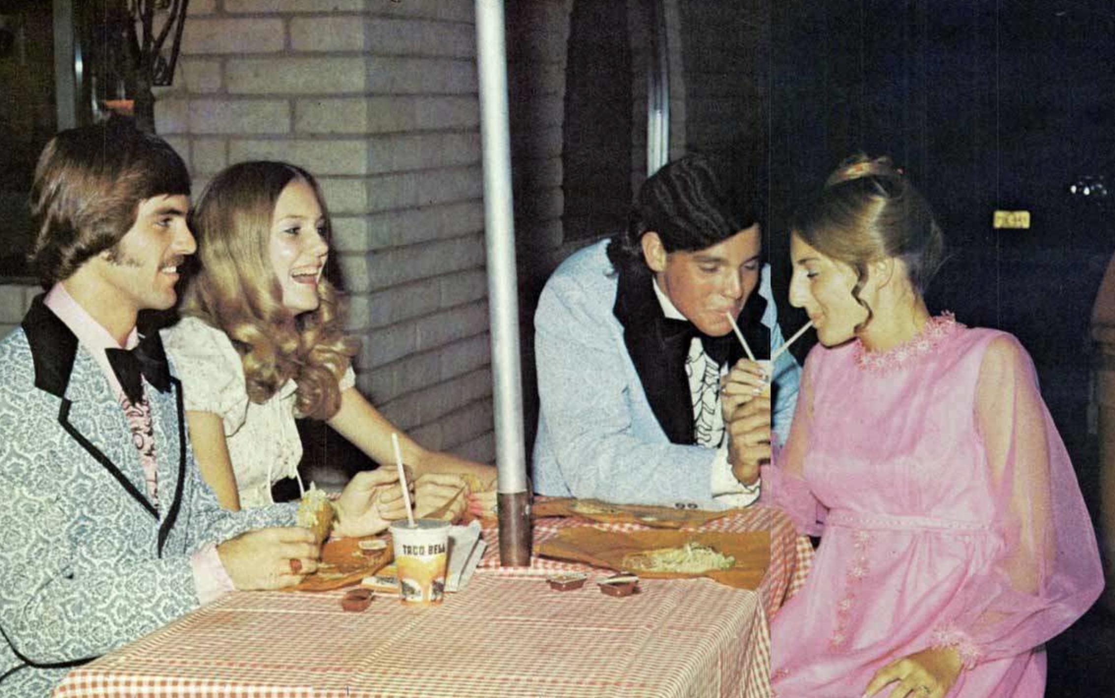 24 Photos of People Loving Life in the 70s