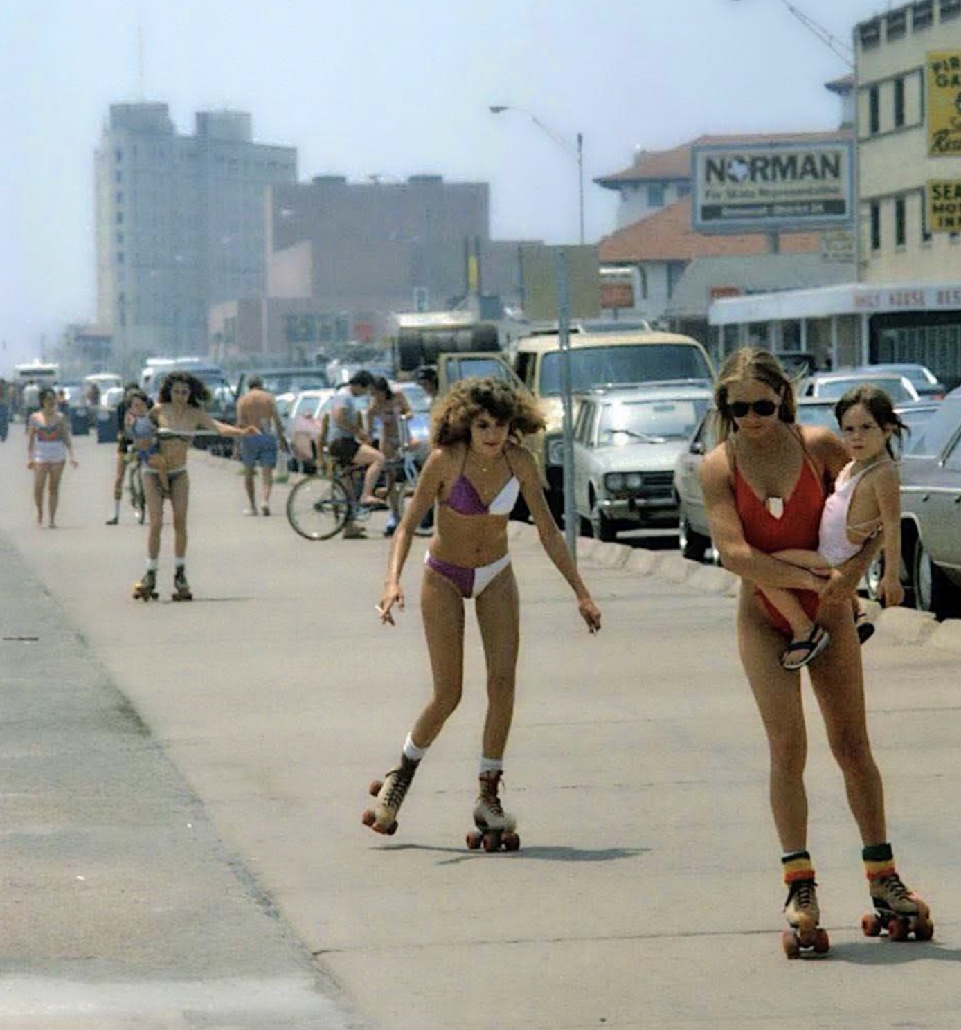 24 Photos of People Loving Life in the 70s