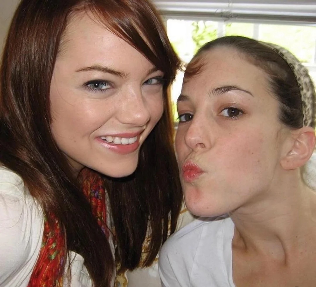 Emma Stone and Martha MacIsaac