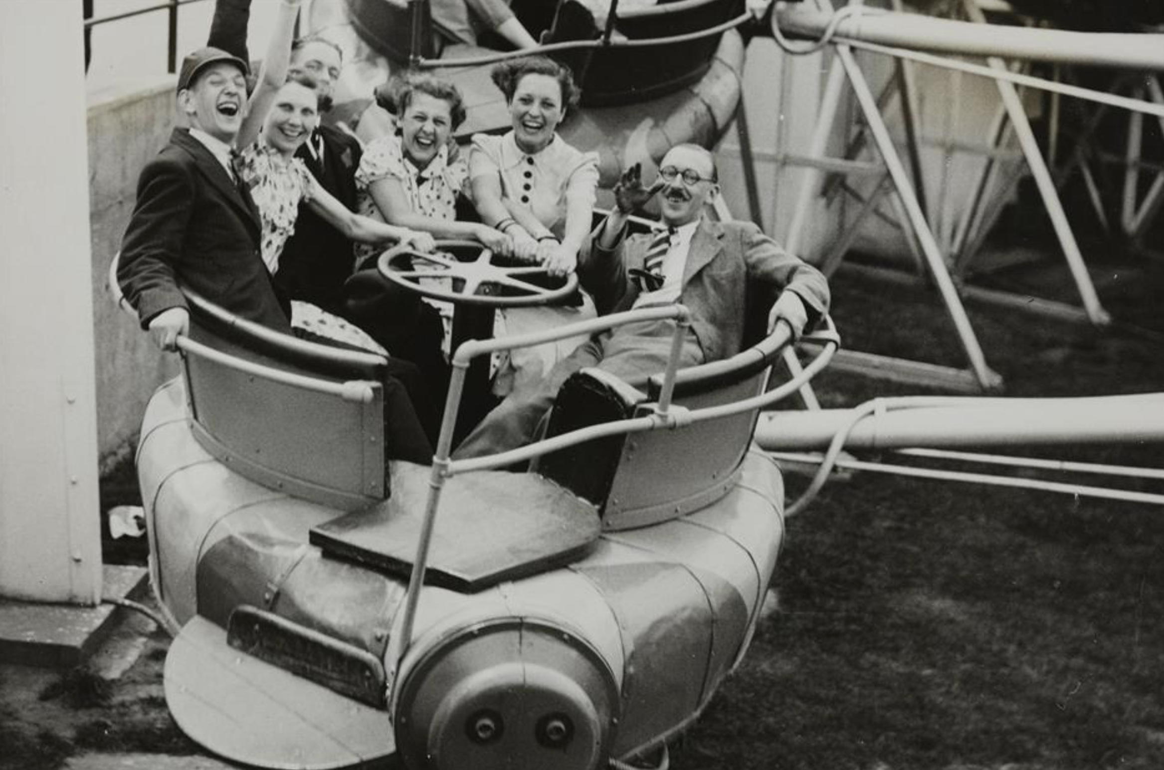 24 Vintage Photos of Early Amusement Parks