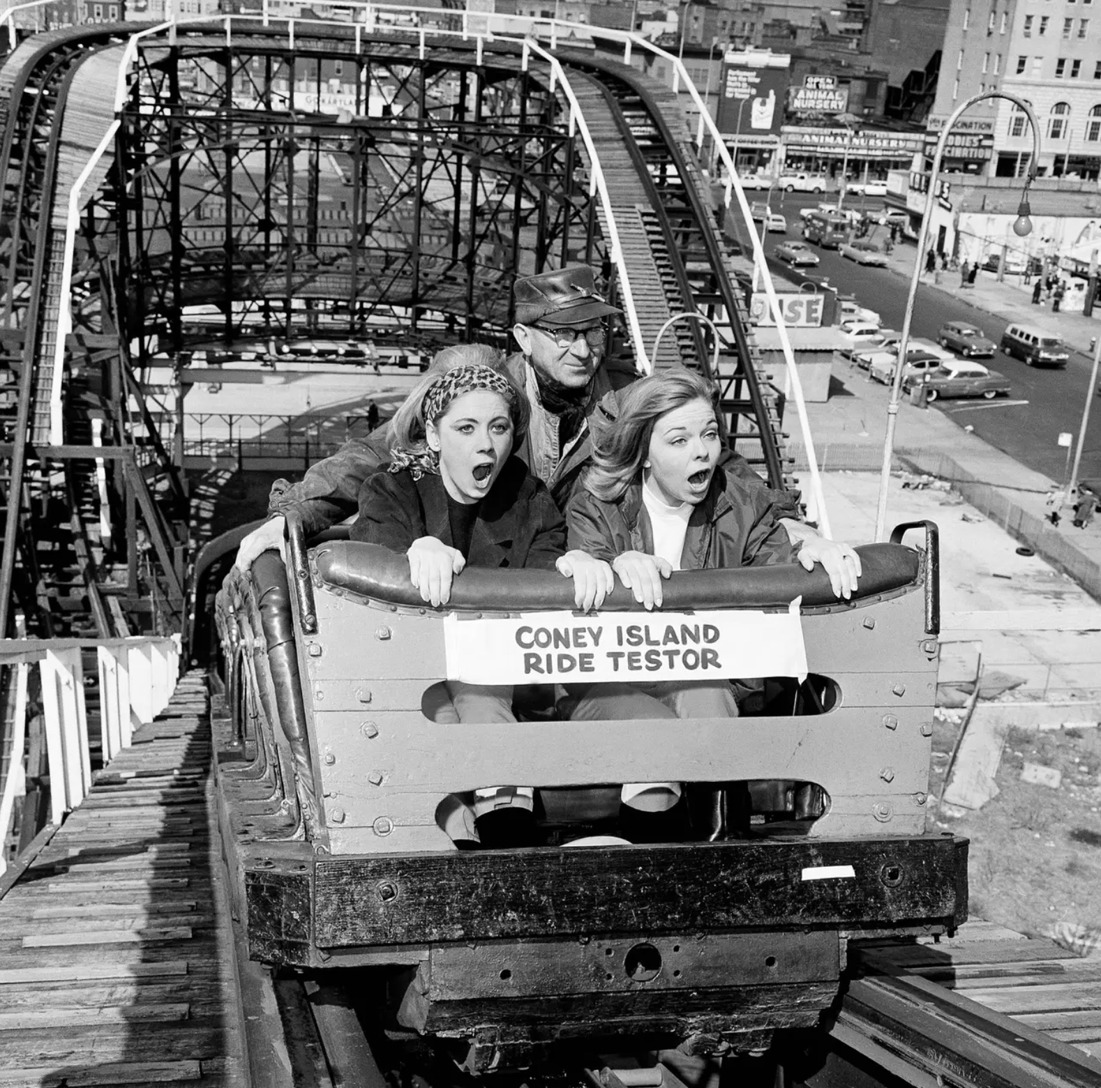 24 Vintage Photos of Early Amusement Parks