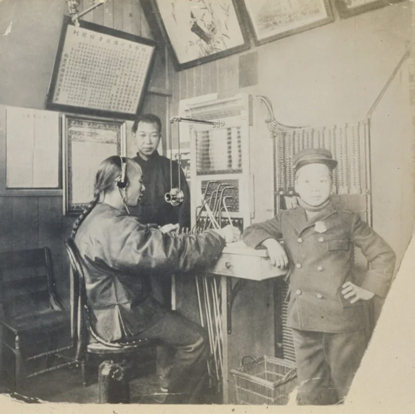 The First Chinese telephone operator in Chinatown, San Francisco, ca., 1915