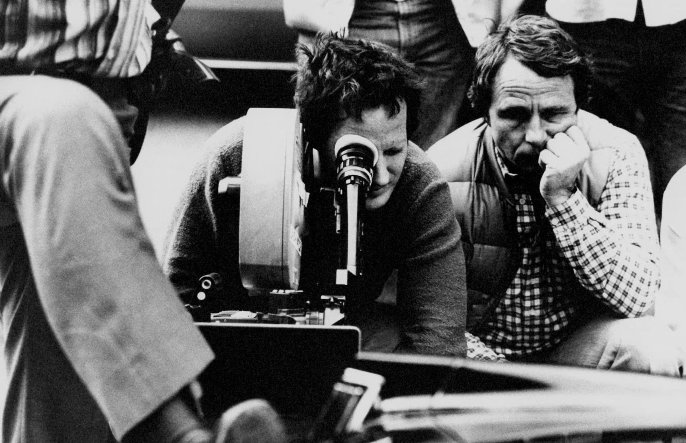 22 Behind-the-Scene Pics of Classic '80s Crime Flicks