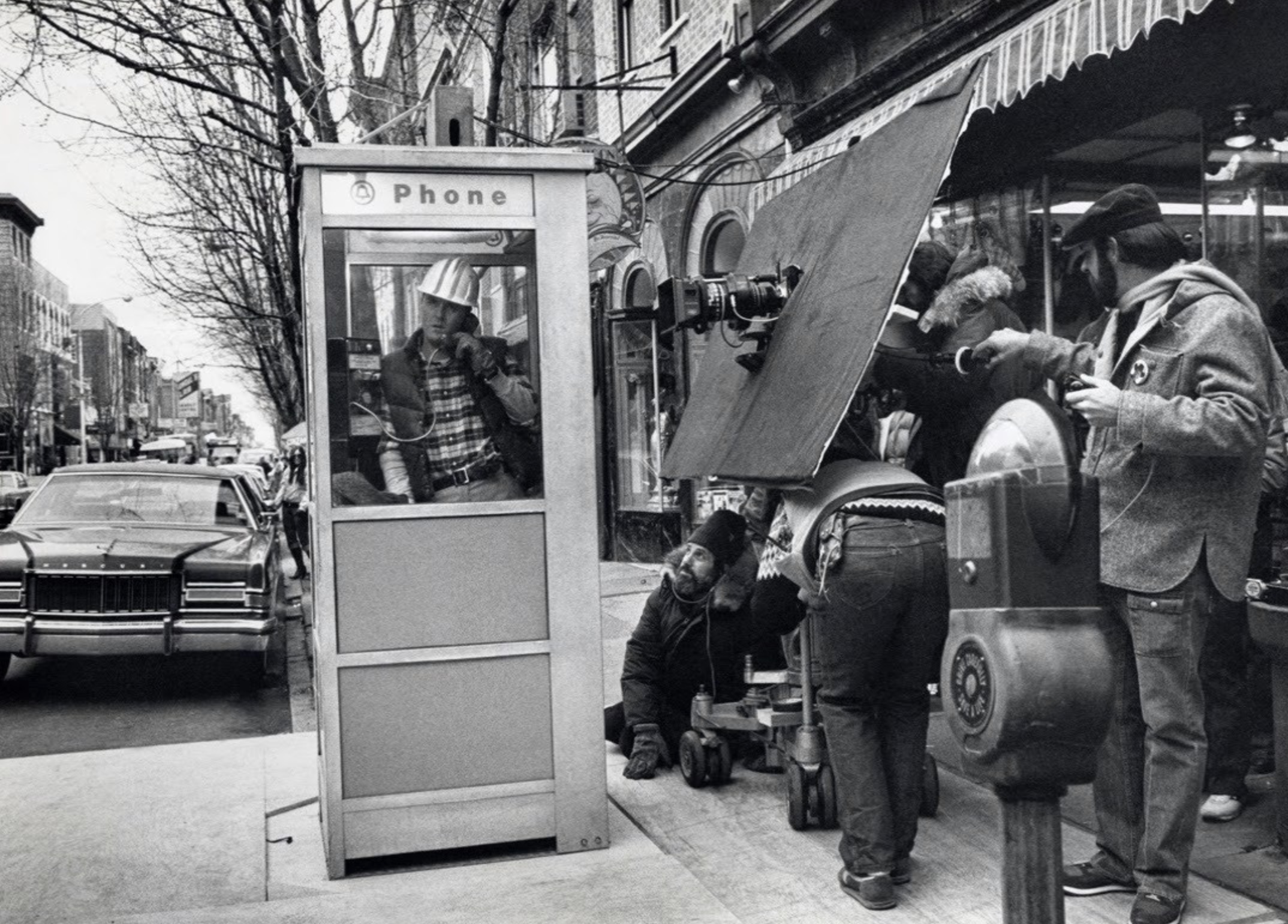 22 Behind-the-Scene Pics of Classic '80s Crime Flicks