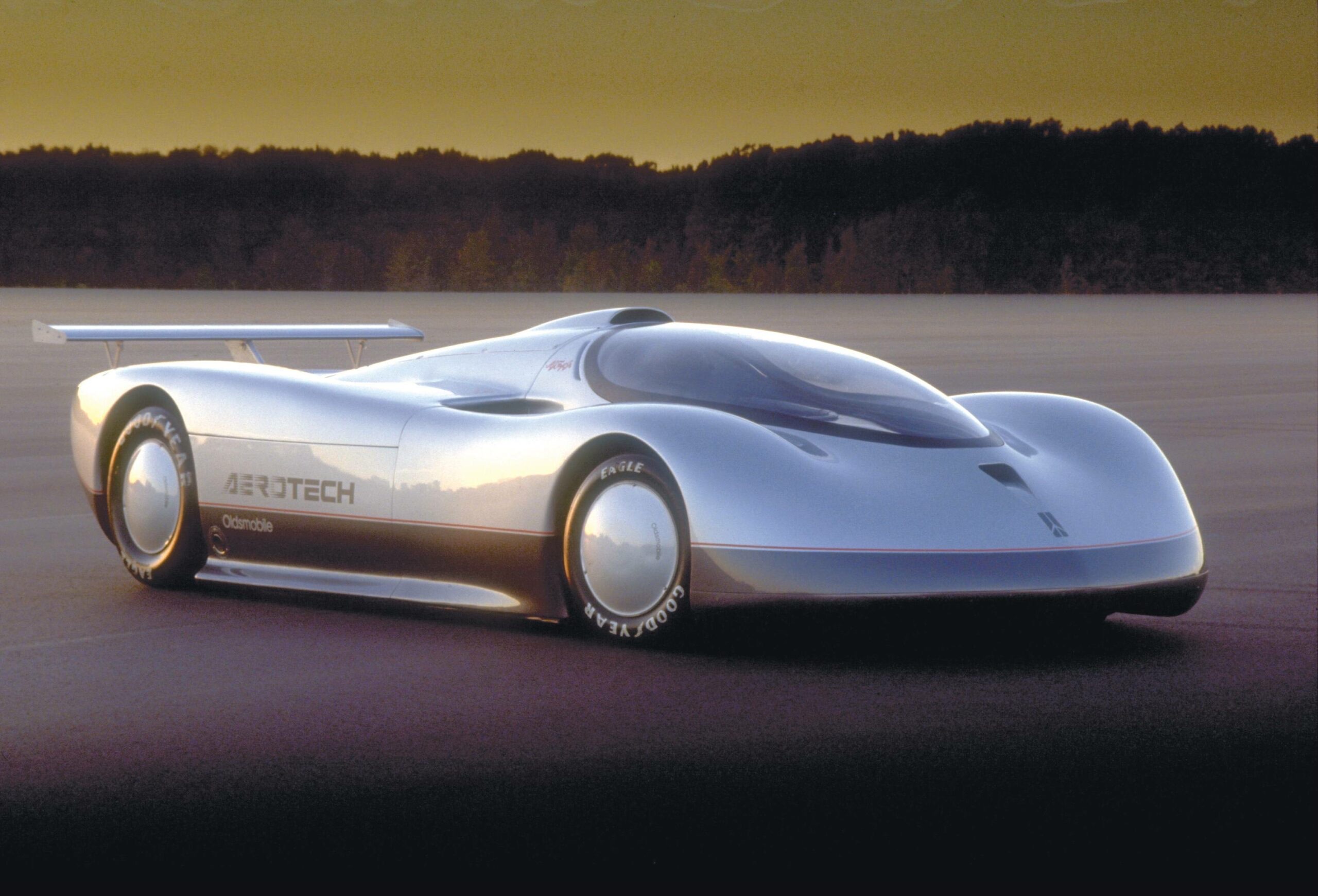 1987 Oldsmobile Aerotech 