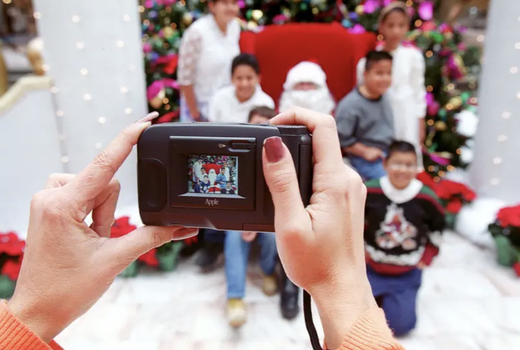 23 '90s Pics Showcasing the Golden Age of Malls