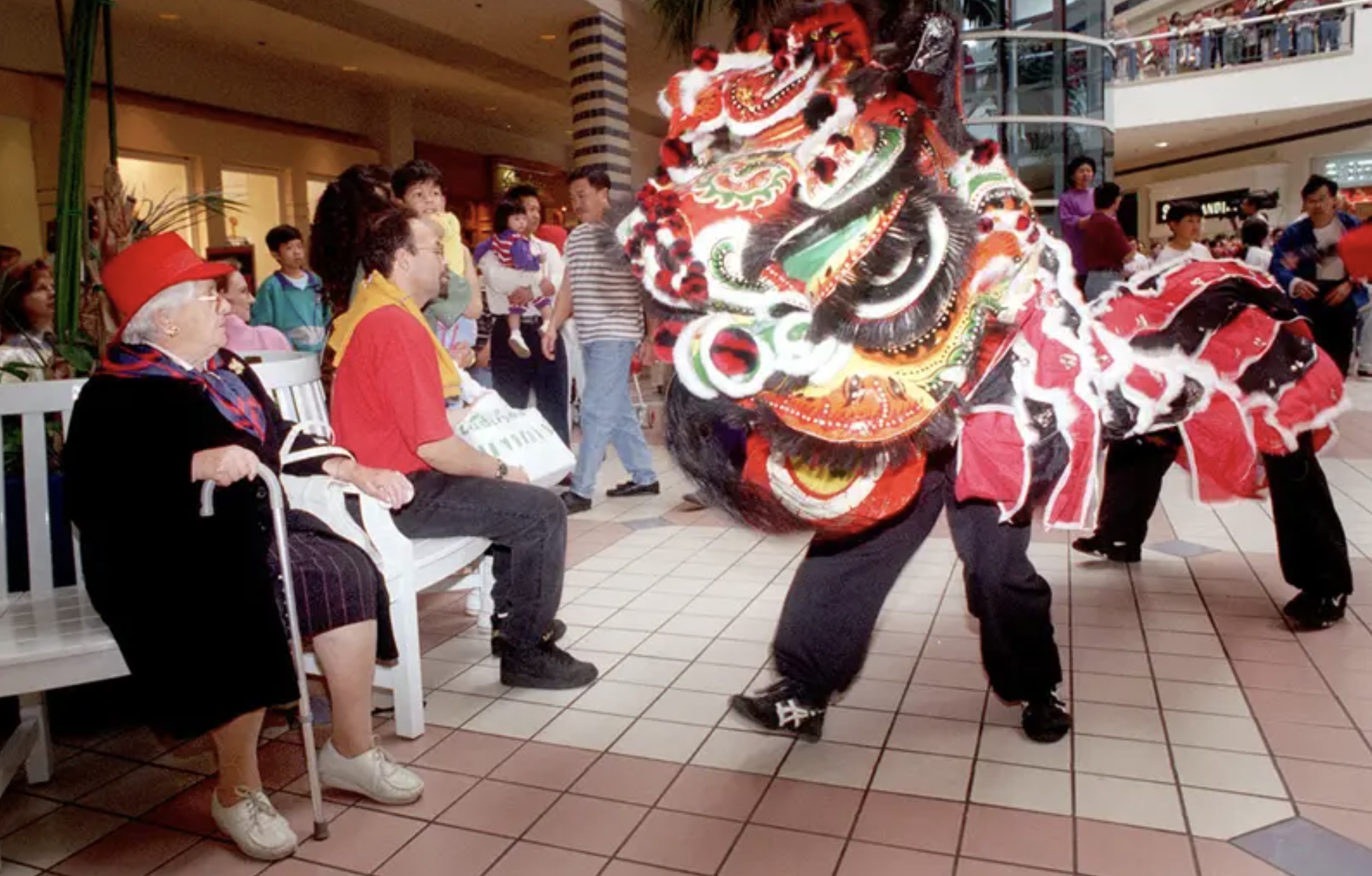 23 '90s Pics Showcasing the Golden Age of Malls