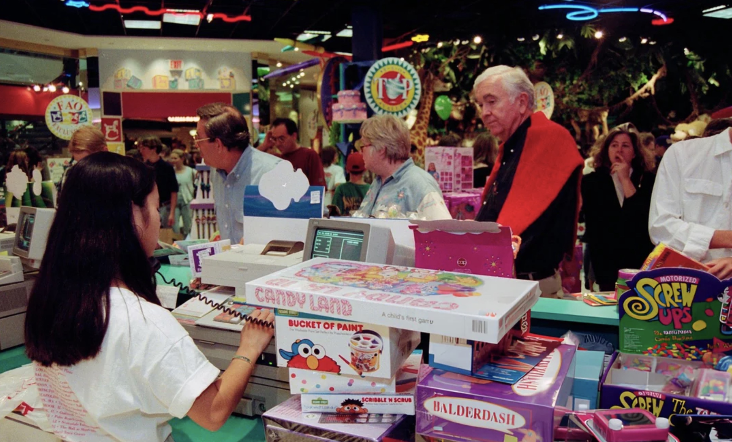 23 '90s Pics Showcasing the Golden Age of Malls