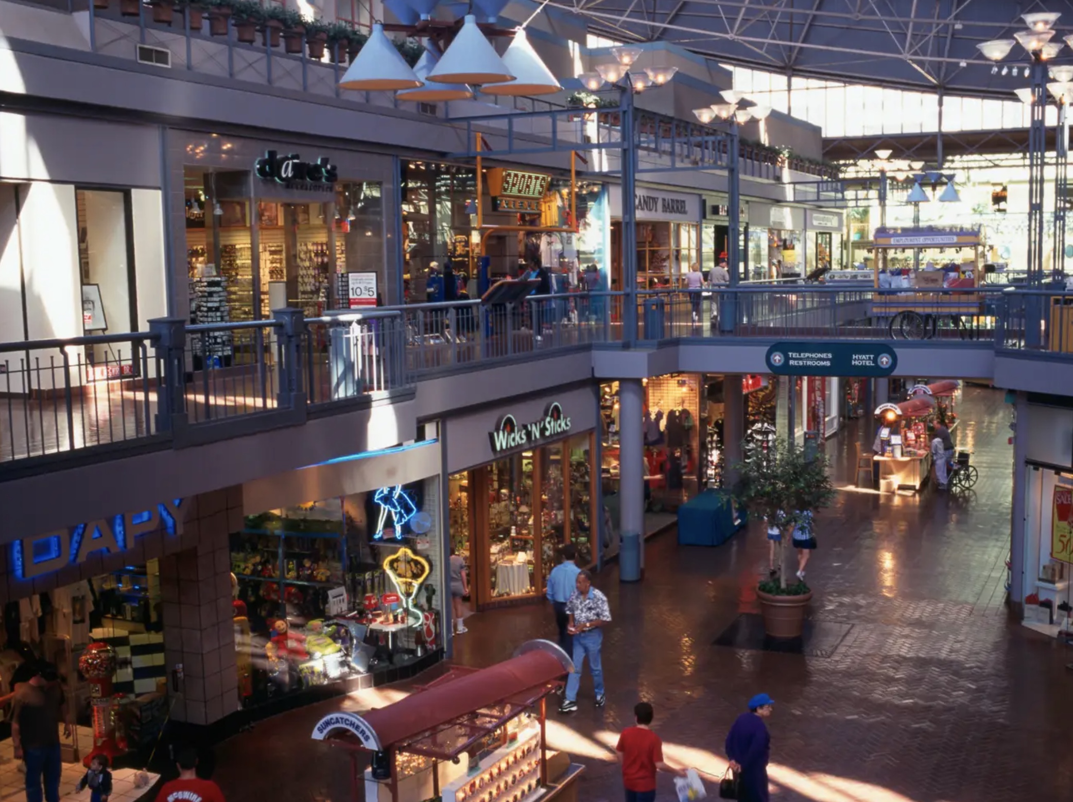 23 '90s Pics Showcasing the Golden Age of Malls