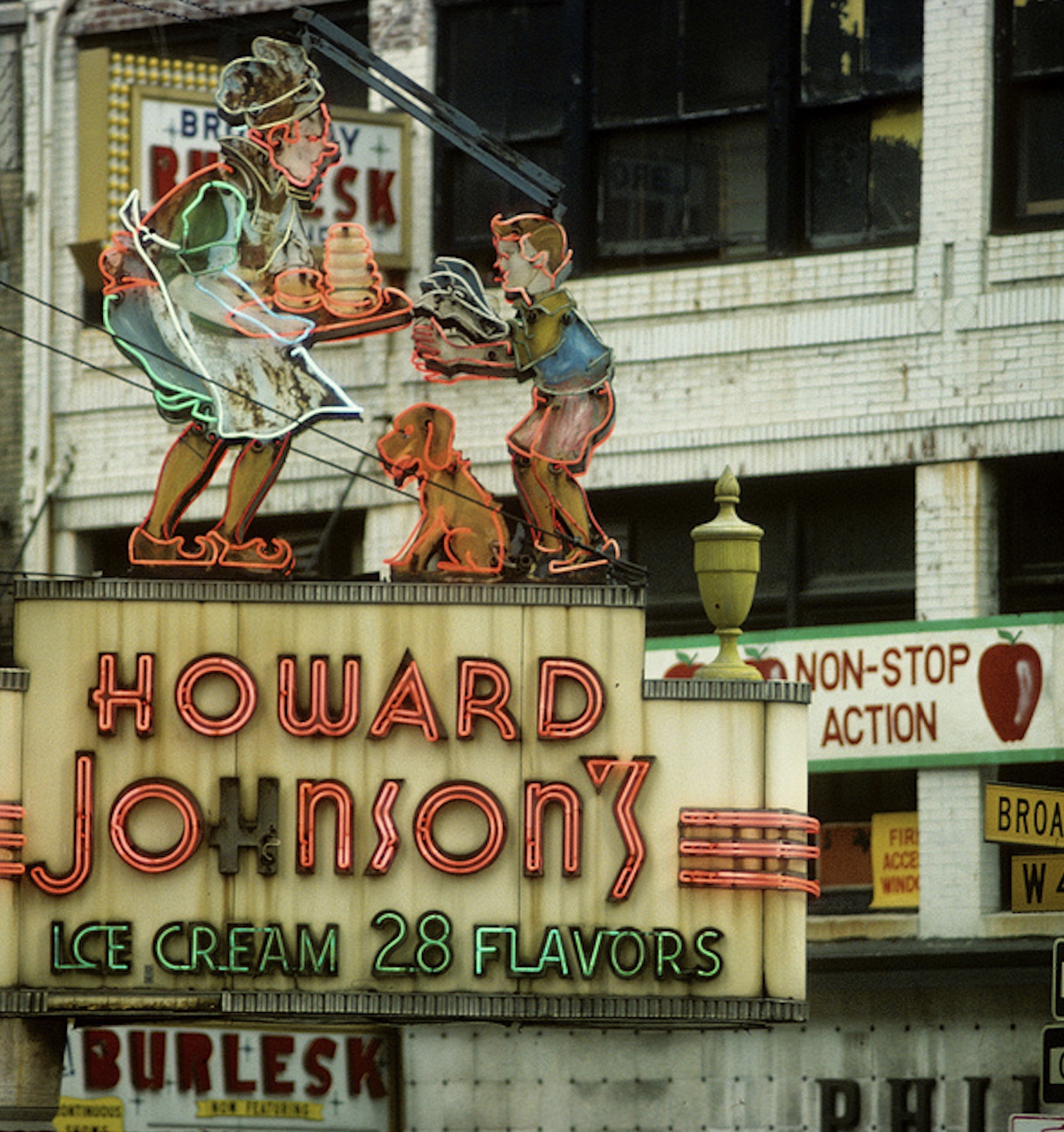 Urban Jungle: 22 Photos of NYC in the 1980s