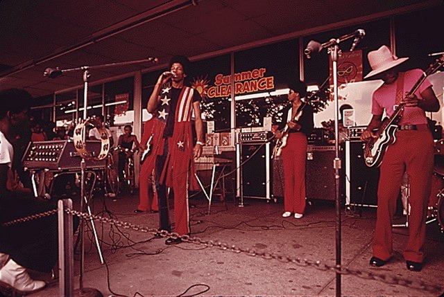 Lake Meadows Summer Clearance 