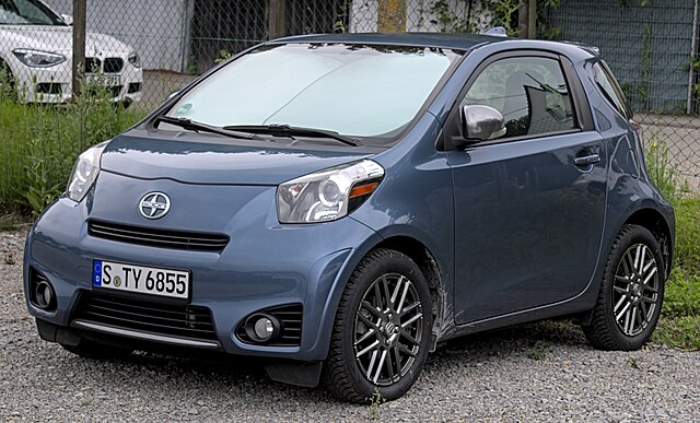 Scion IQ 