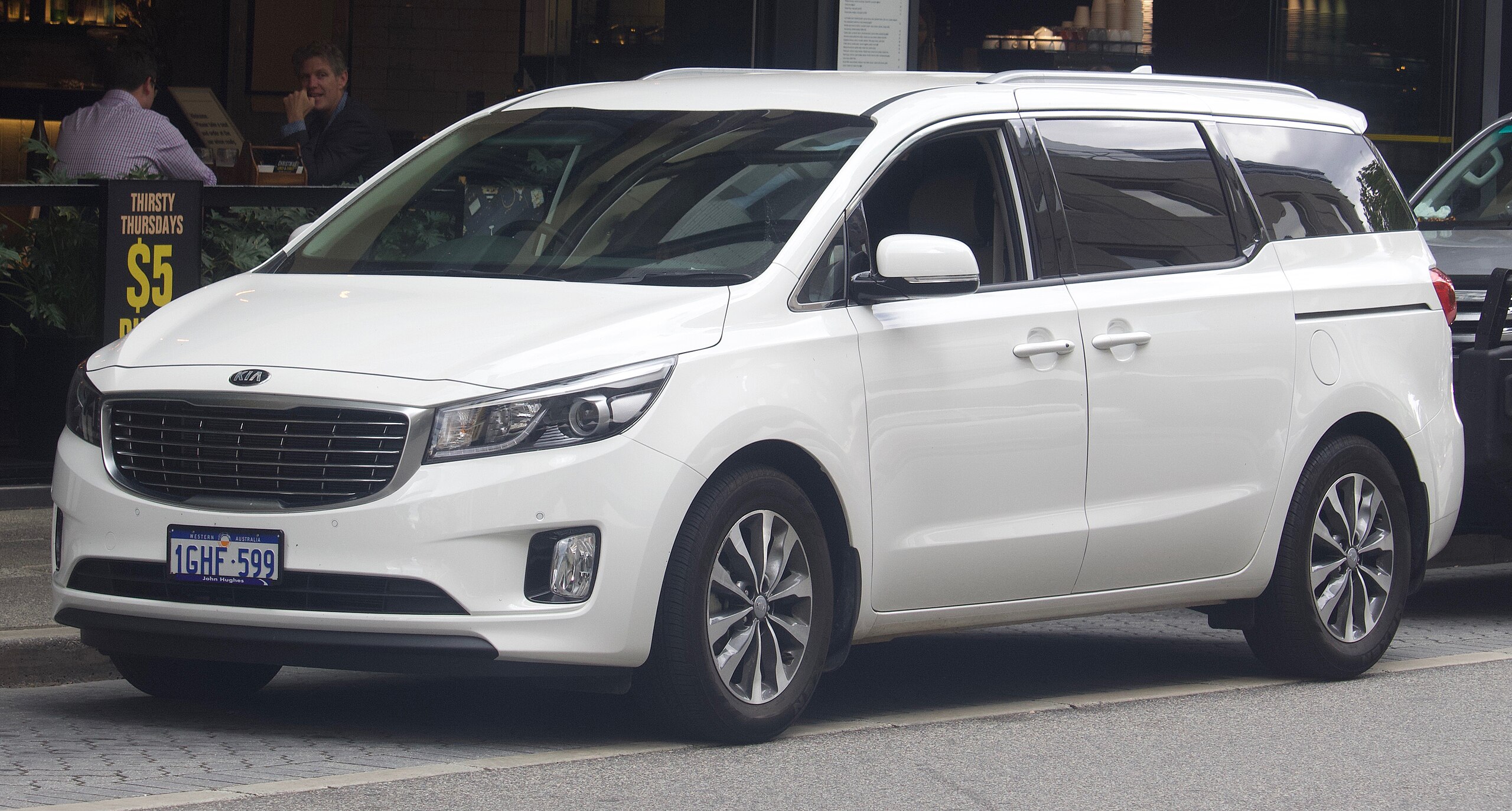 Kia Carnival