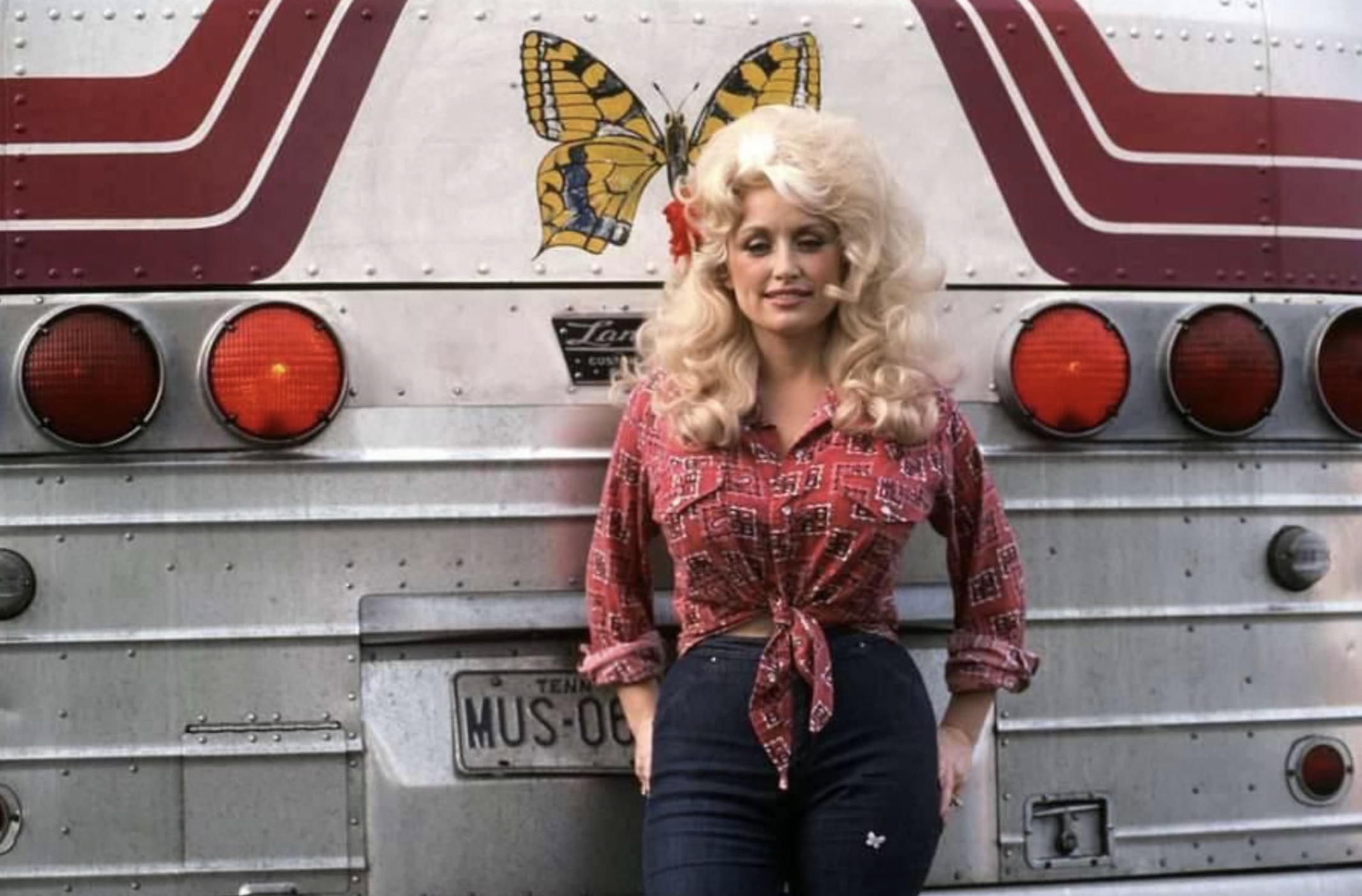 19 1970s Photos Inside Life On A Rock Band Tour Bus