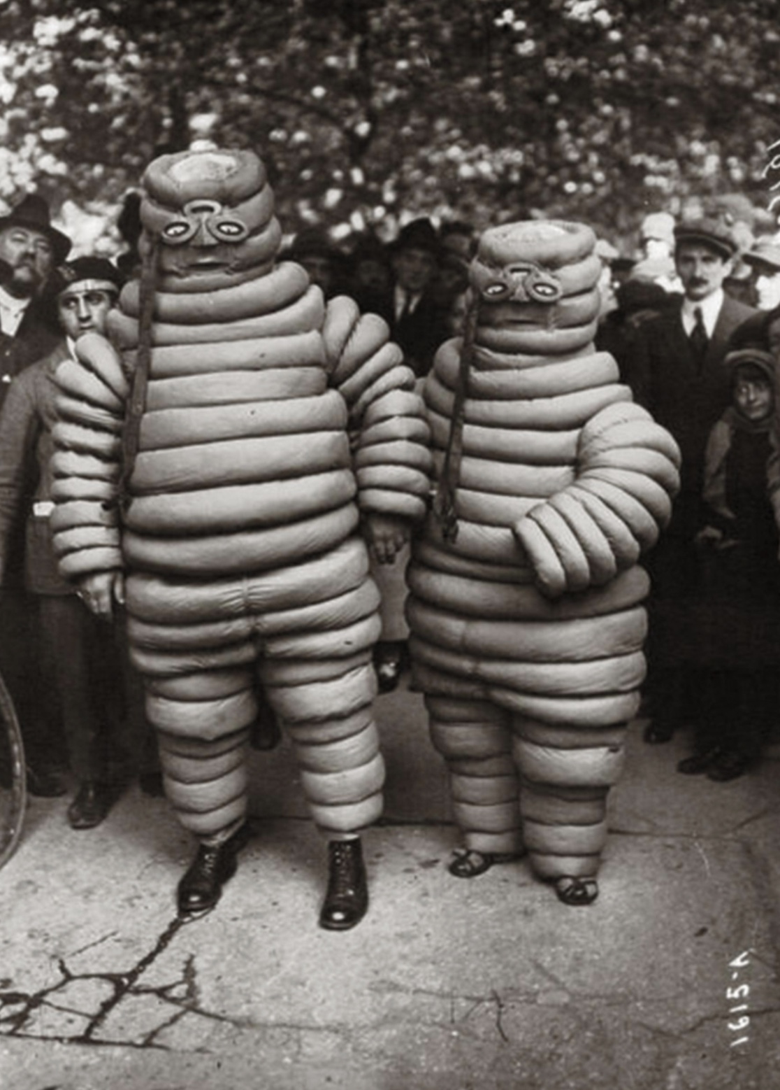 22 Photos Of Weirdness During The Roaring Twenties