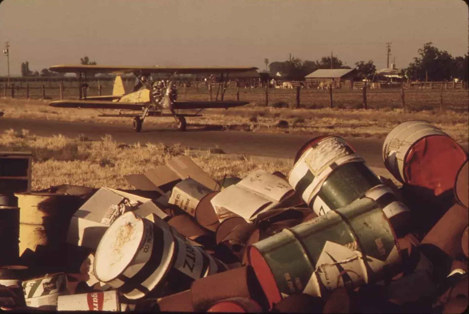 26 Photos Remembering When Everybody Littered
