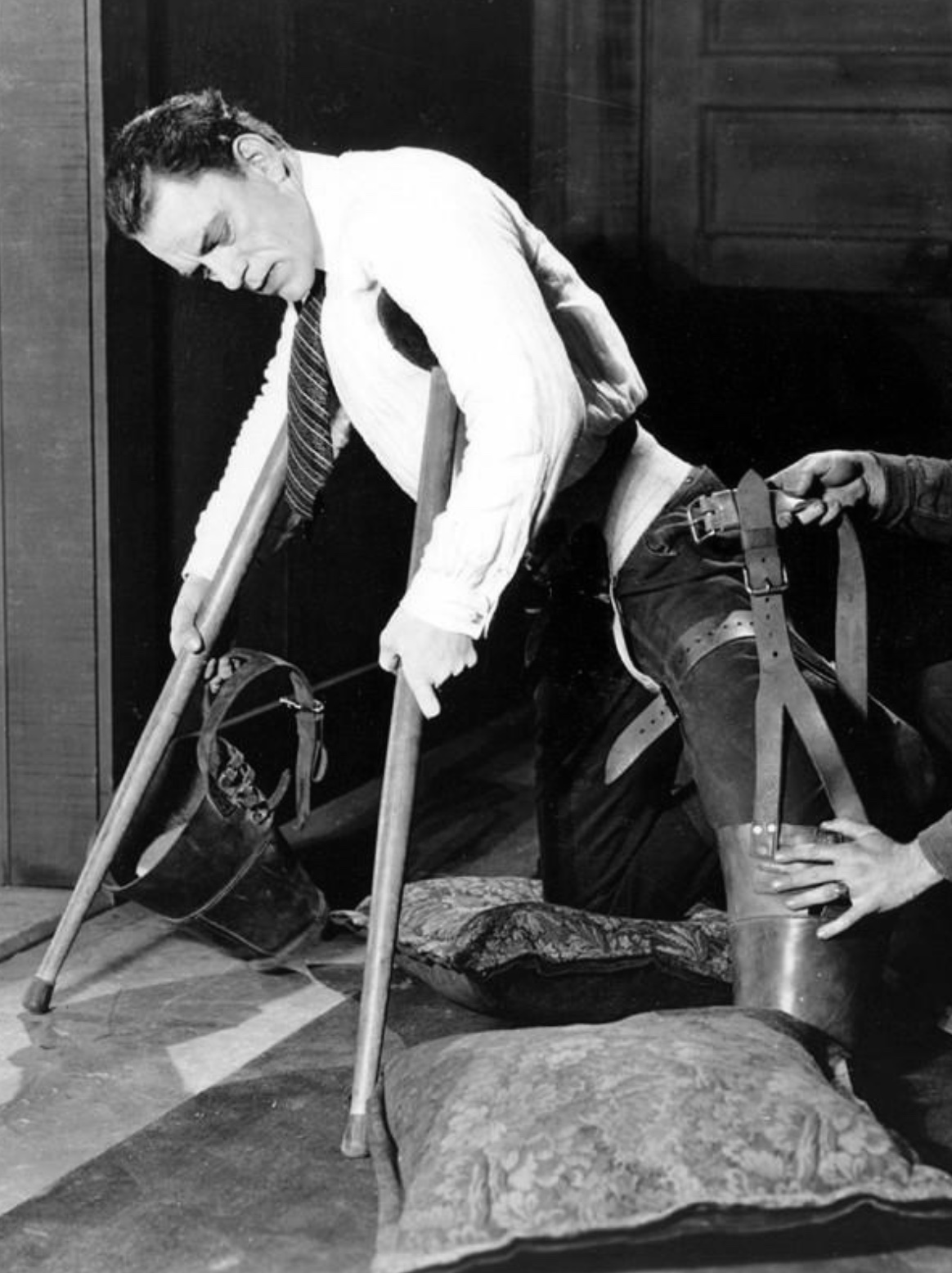 19 Photos Remembering The Man Of A Thousand Faces