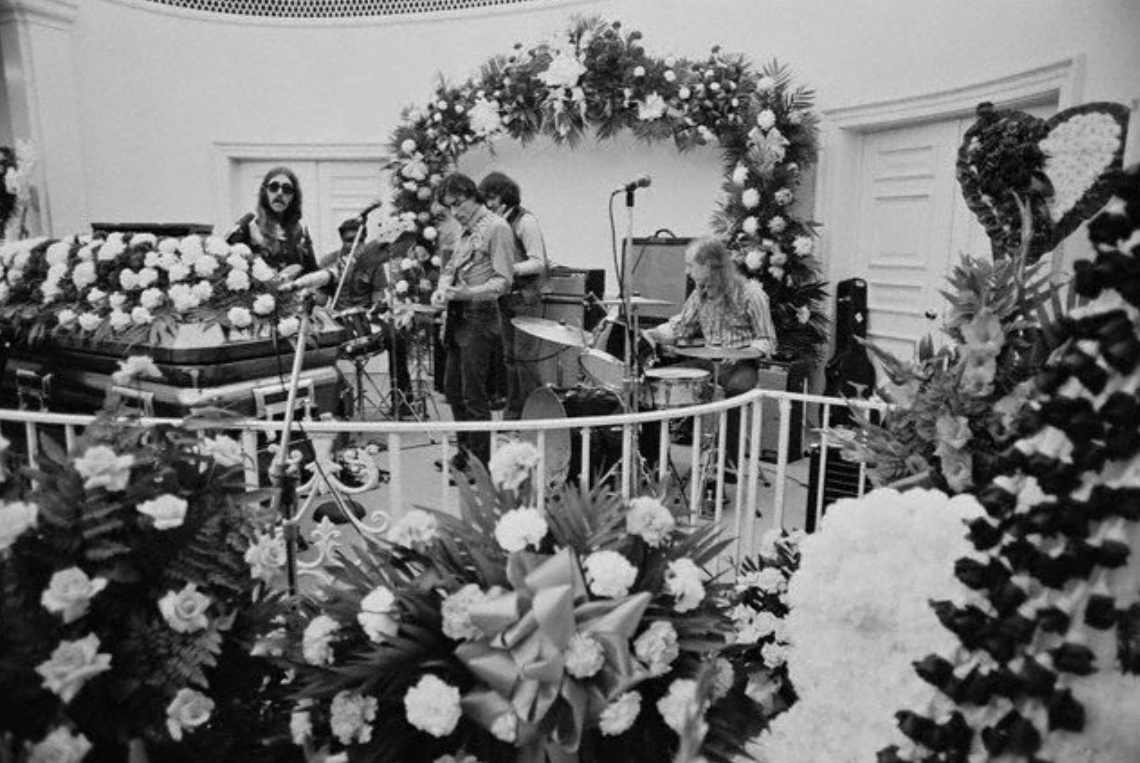 24 Photos Of The Allman Brothers Owning The 1970s