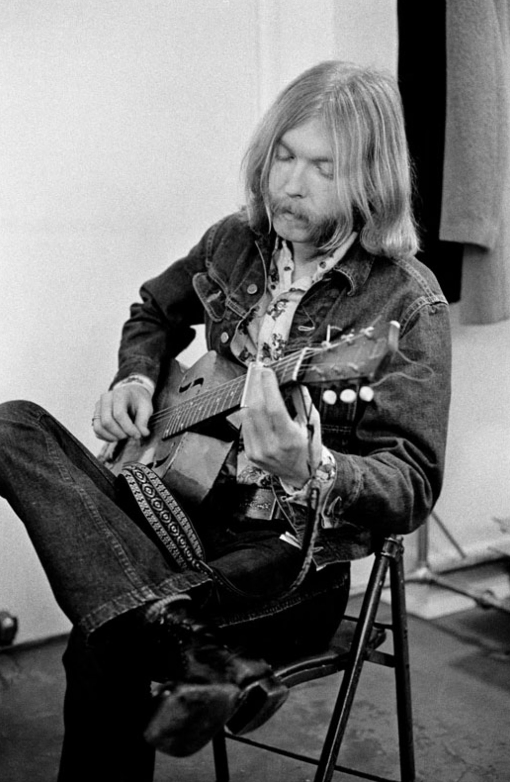 24 Photos Of The Allman Brothers Owning The 1970s